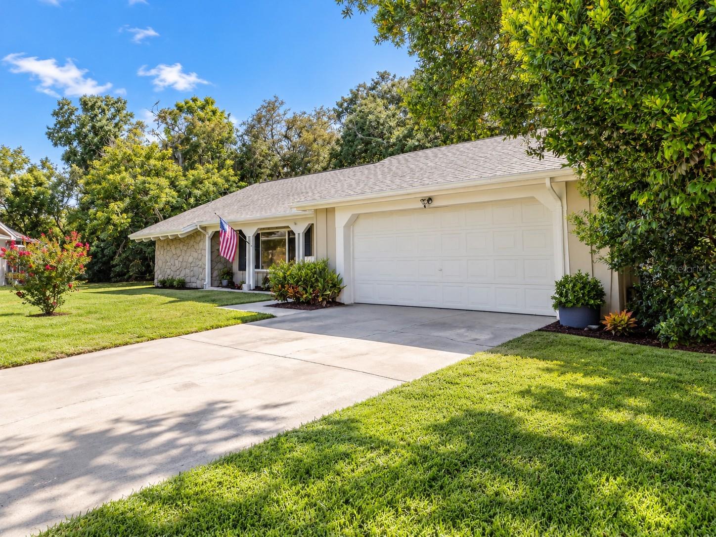 8020 HUNTERS WHIP ROW — photo 17