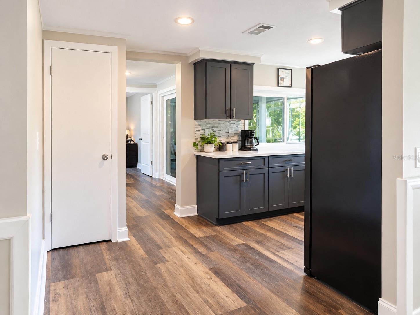 8020 HUNTERS WHIP ROW — photo 5