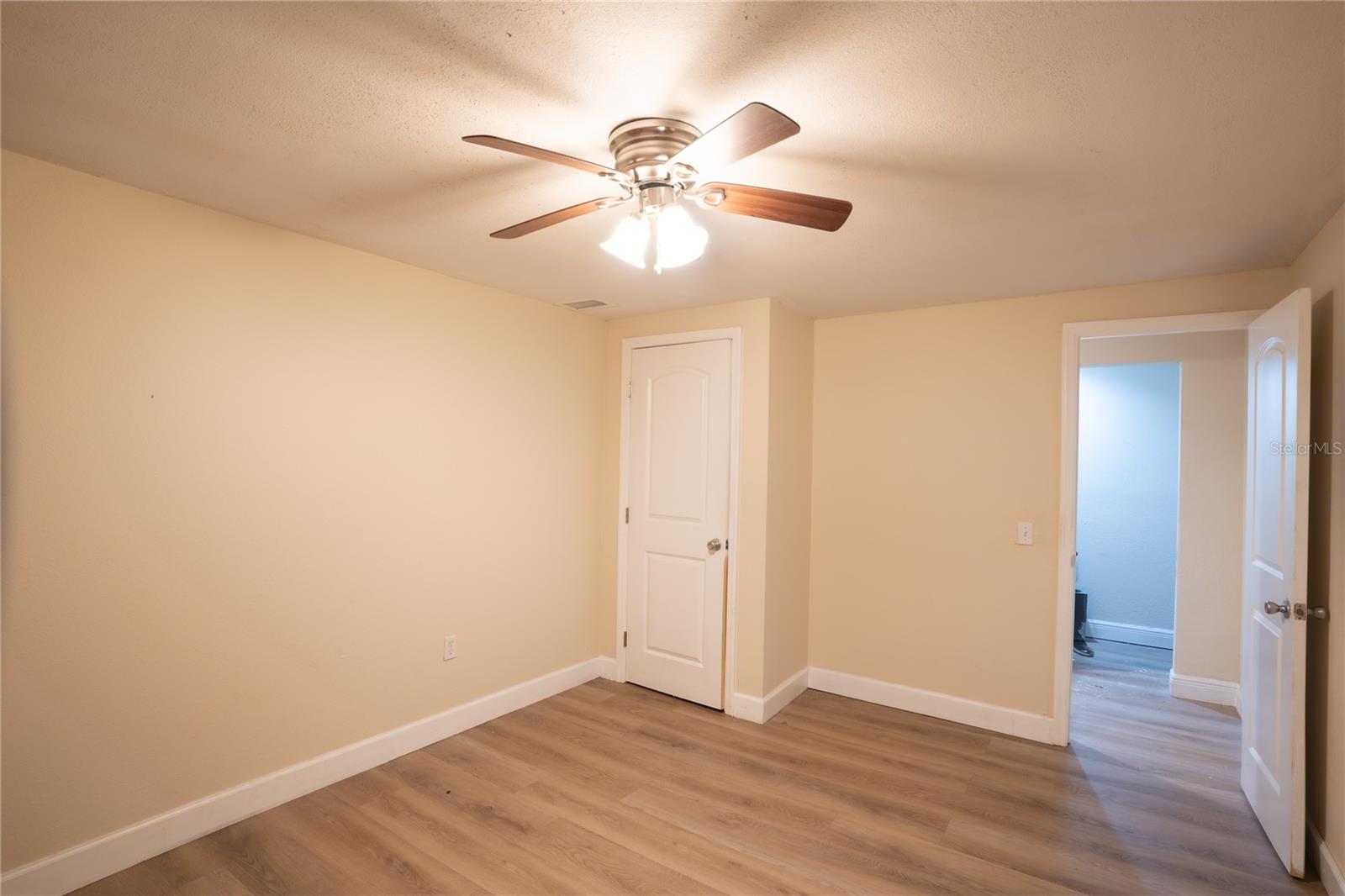 5409 SWEETWATER TERRACE CIR — photo 23