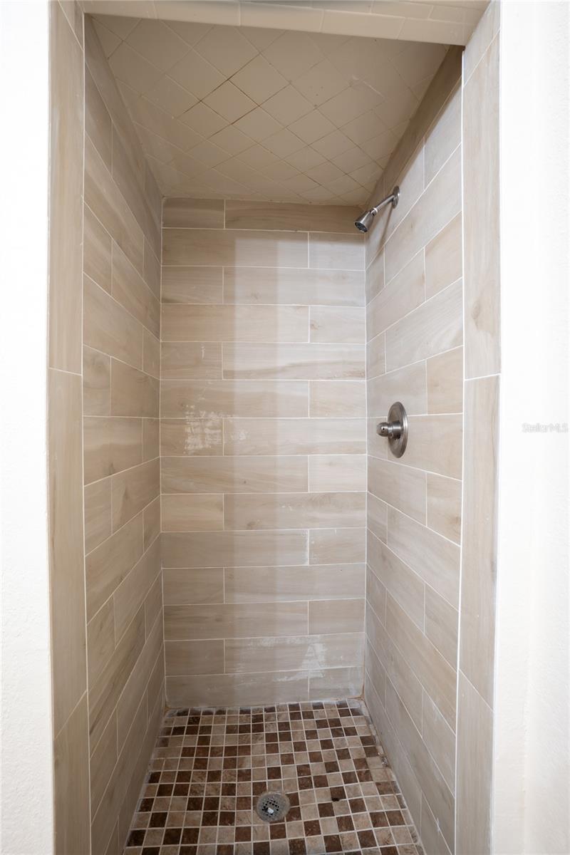 5409 SWEETWATER TERRACE CIR — photo 16
