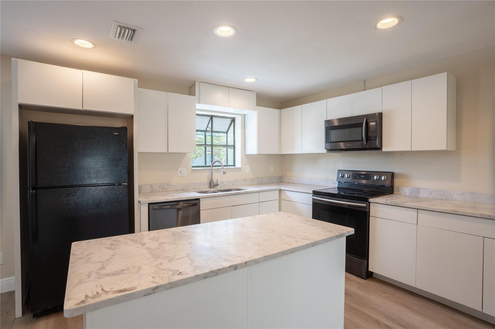 5409 SWEETWATER TERRACE CIR — photo 12