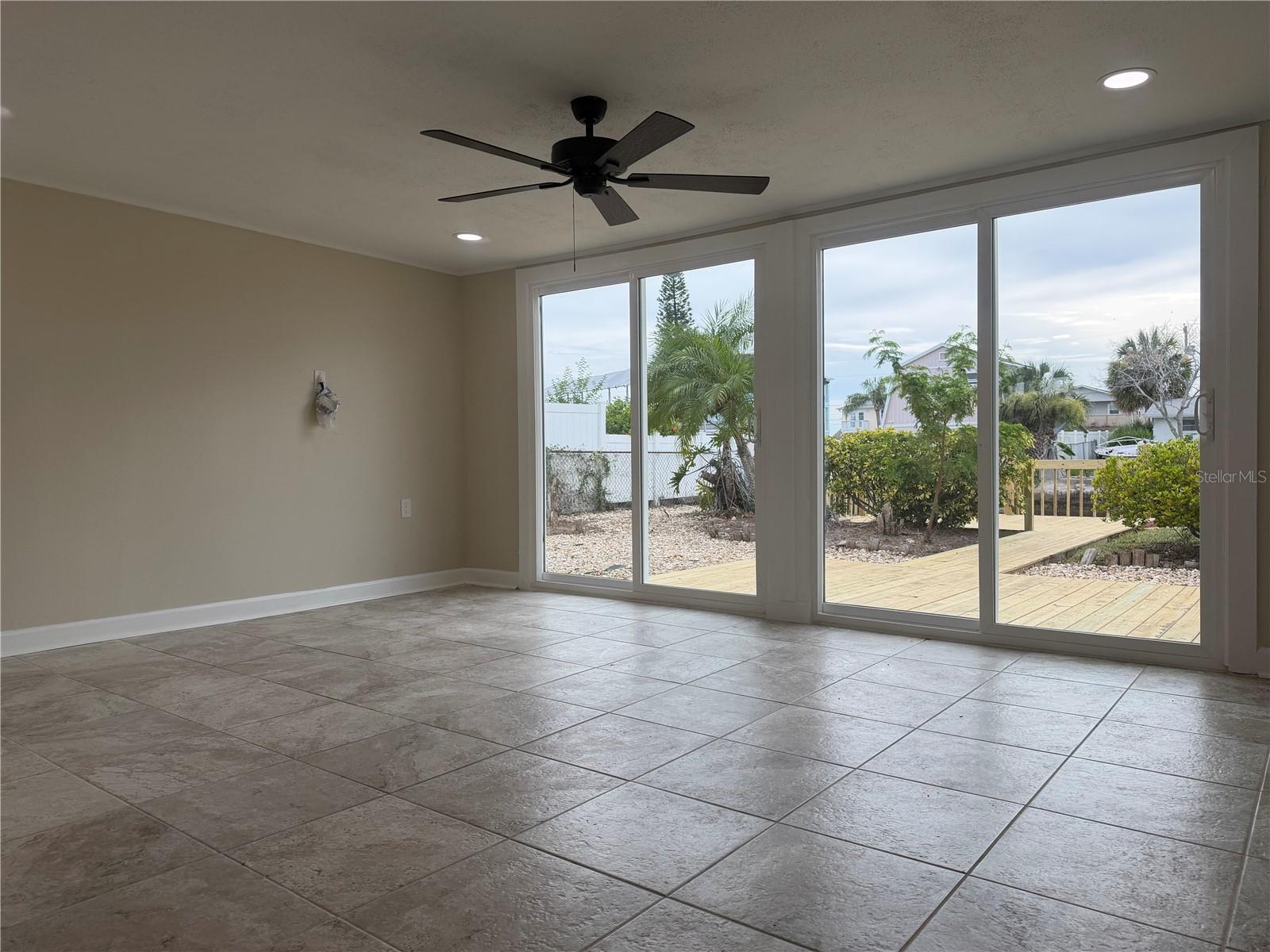 13423 SUSAN DR — photo 8