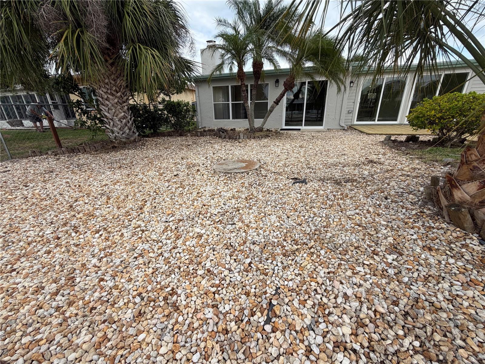 13423 SUSAN DR — photo 34