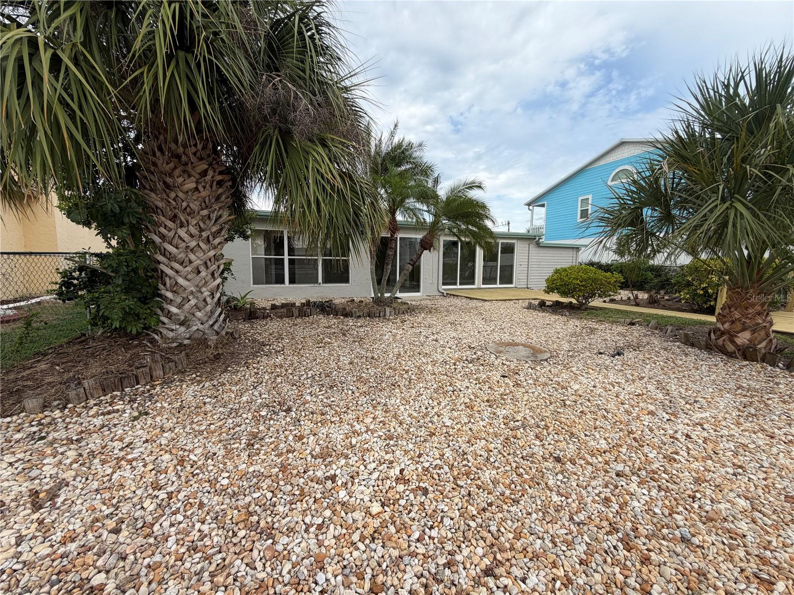 13423 SUSAN DR — photo 33