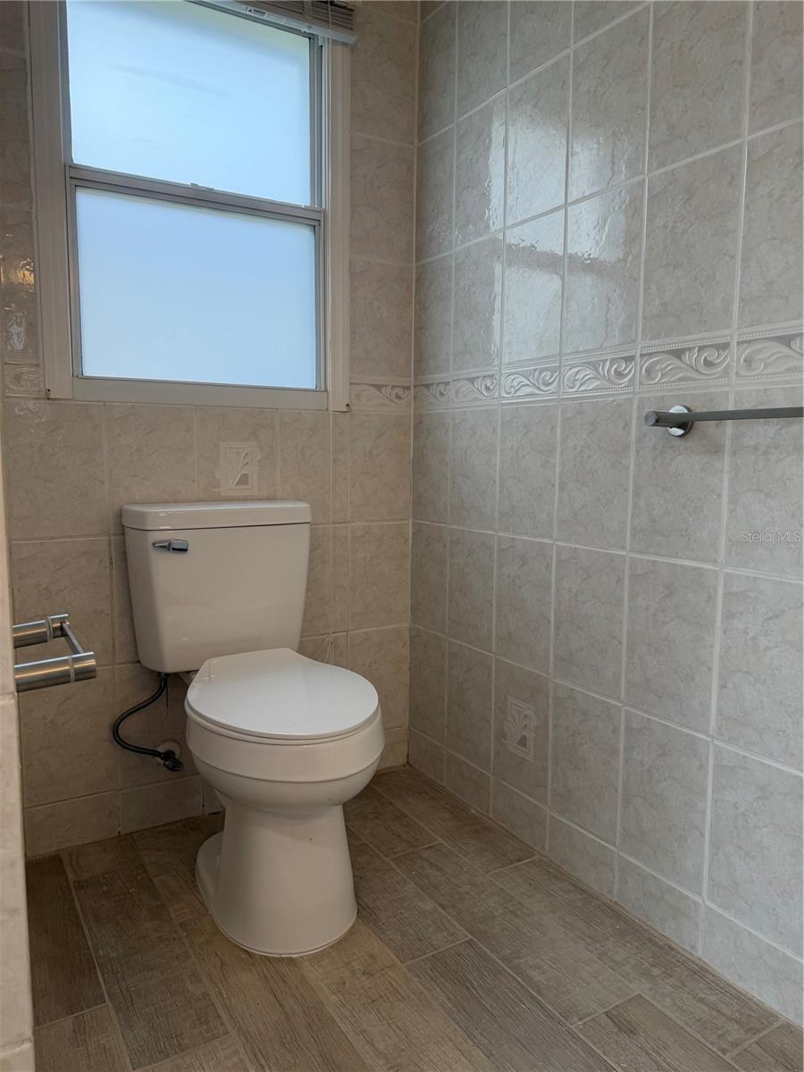 13423 SUSAN DR — photo 13