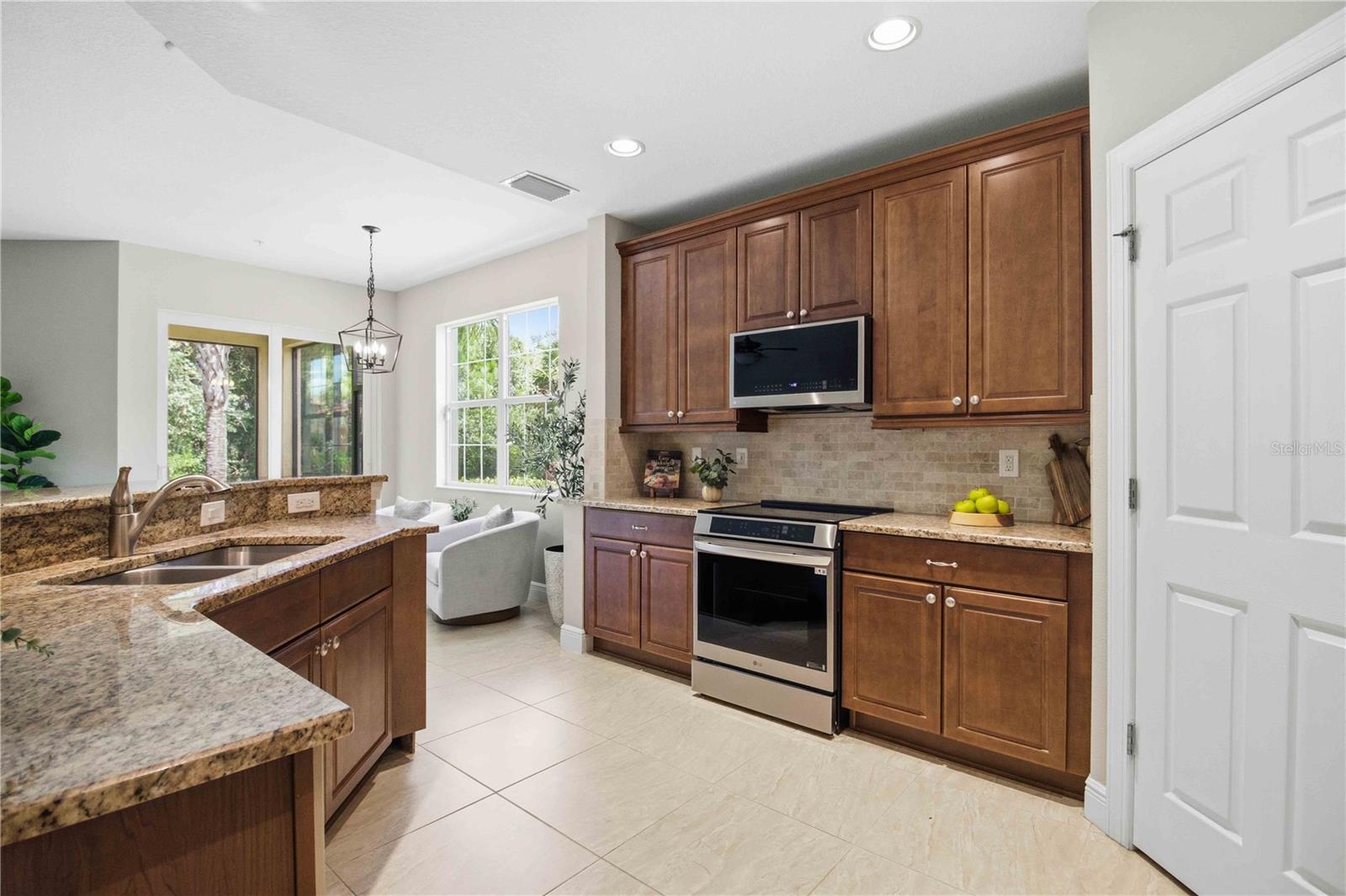 178 BELLA VISTA TER #22B — photo 8