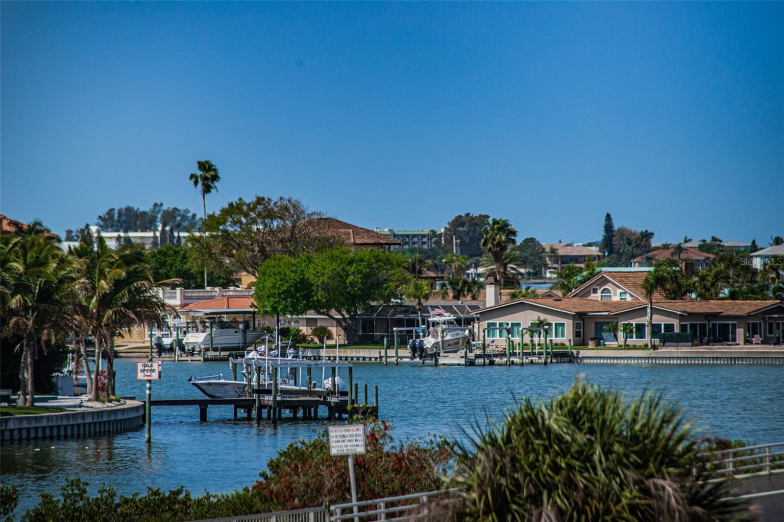 100 BLUFF VIEW DR #211C — photo 15