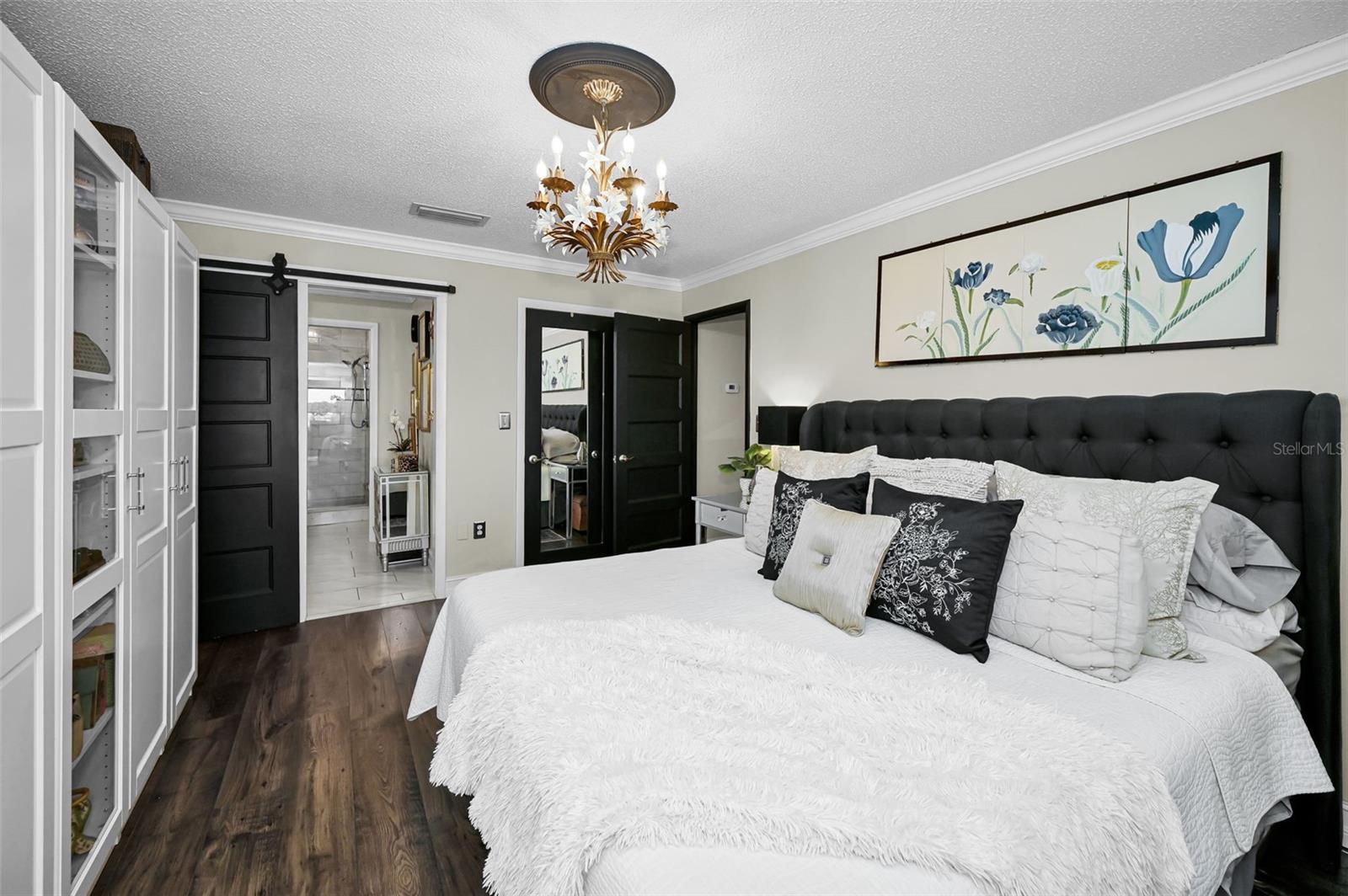 100 BLUFF VIEW DR #211C — photo 32