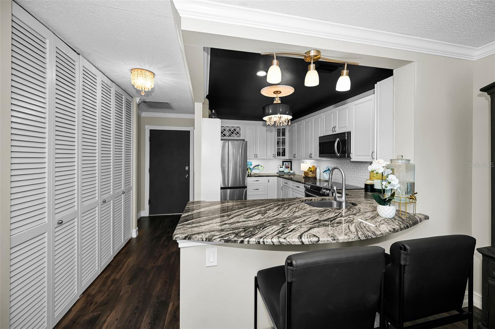 100 BLUFF VIEW DR #211C — photo 19