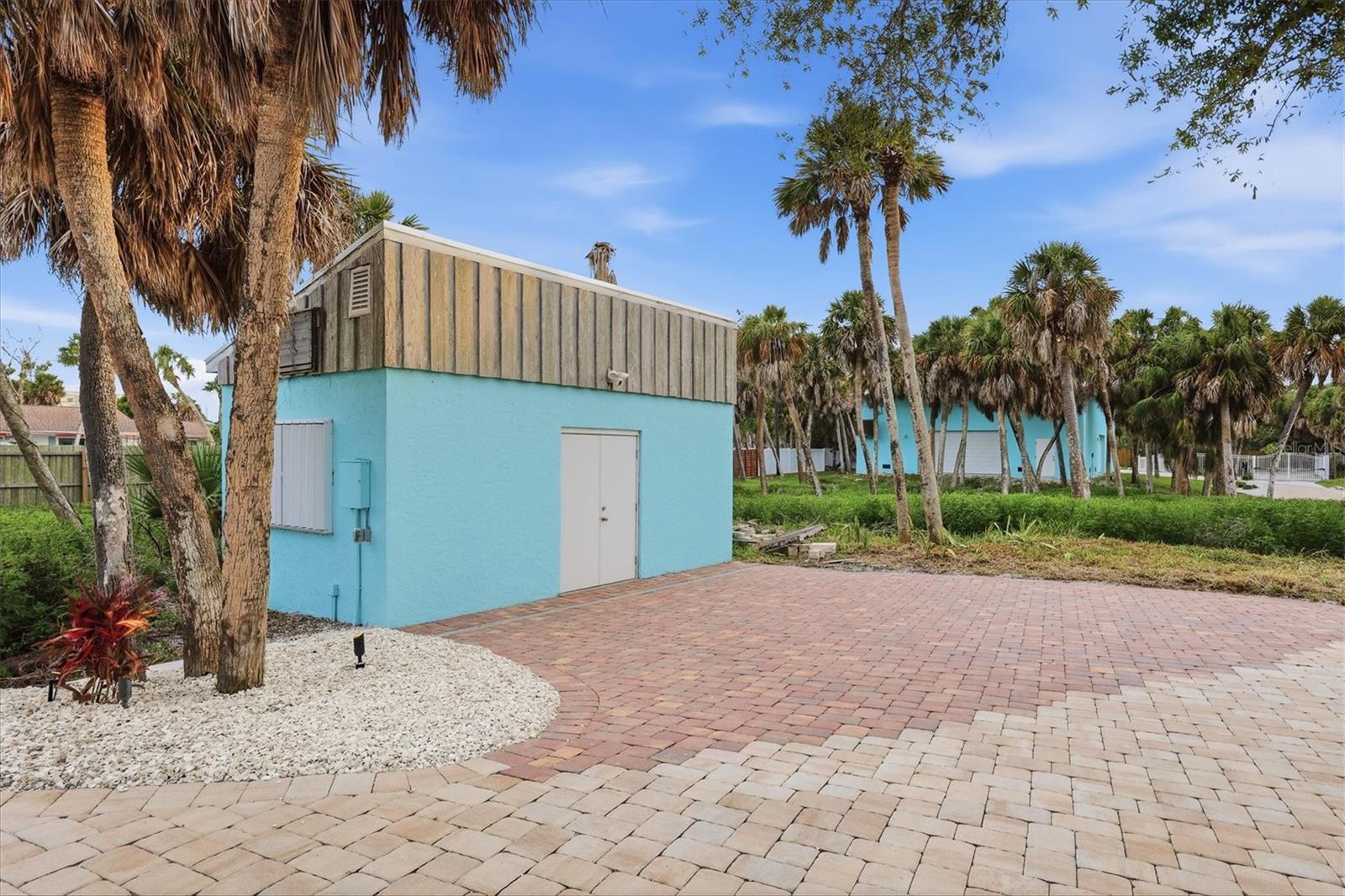 6065 MANASOTA KEY RD — photo 60