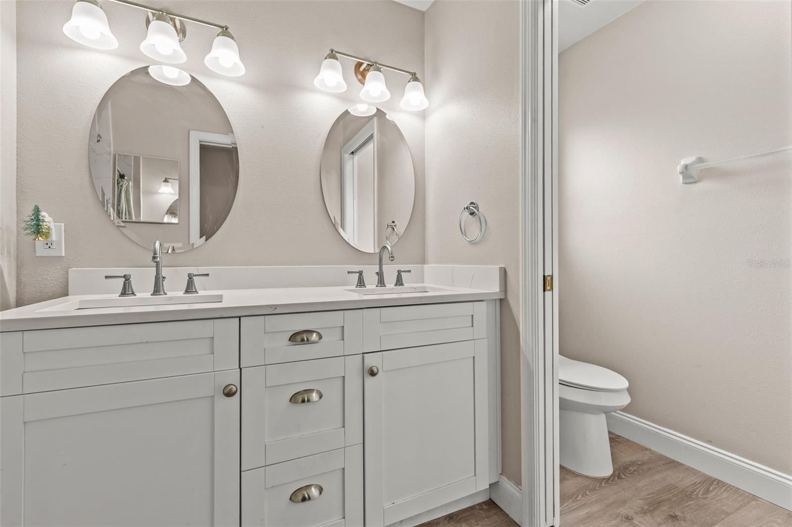 10611 LAKESIDE VISTA DR — photo 13