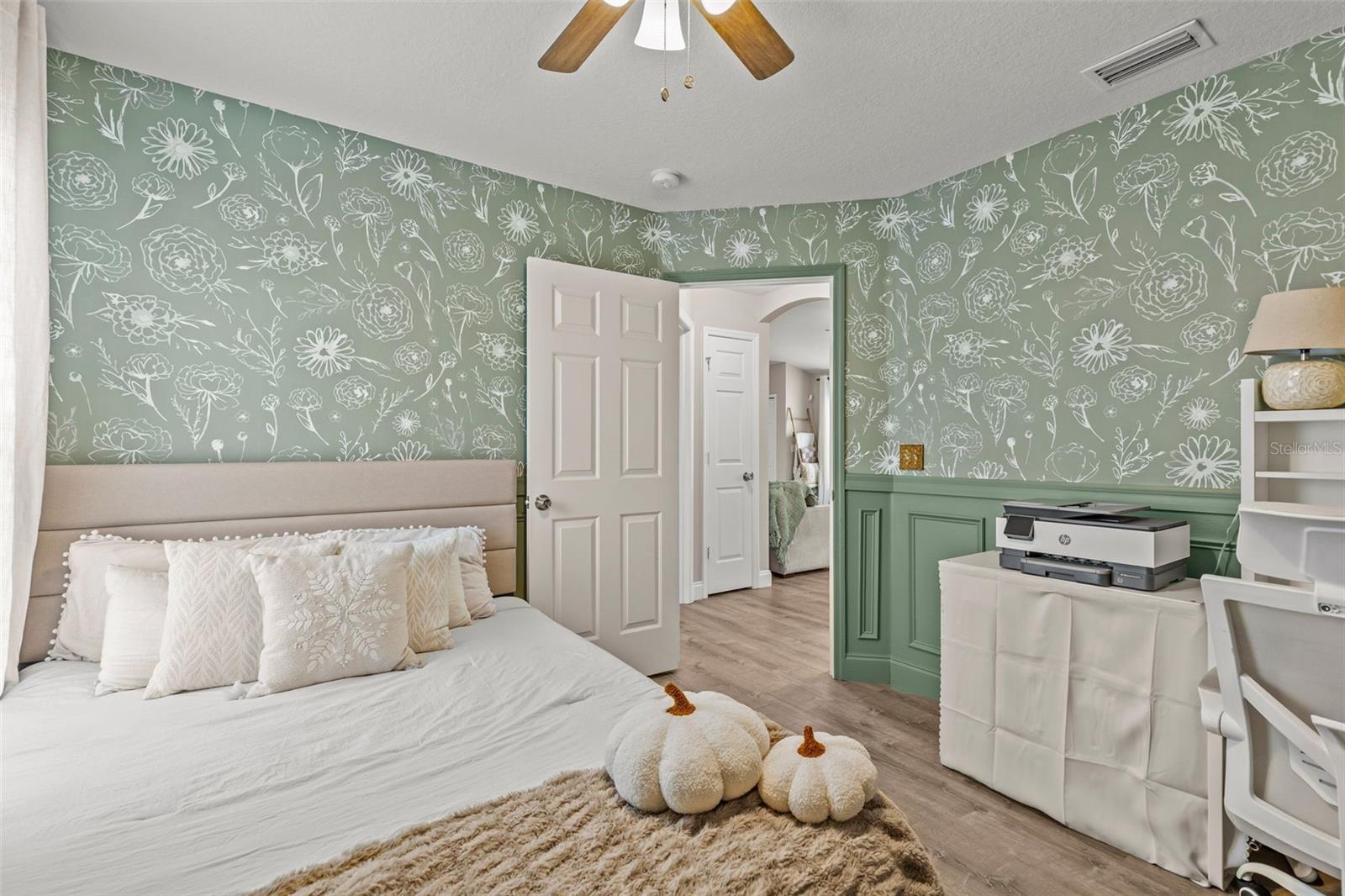 10611 LAKESIDE VISTA DR — photo 18