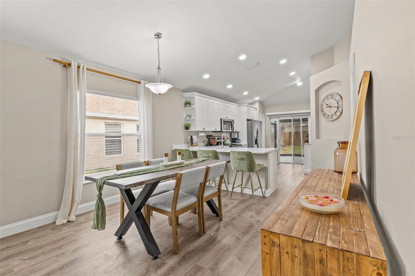 10611 LAKESIDE VISTA DR — photo 3