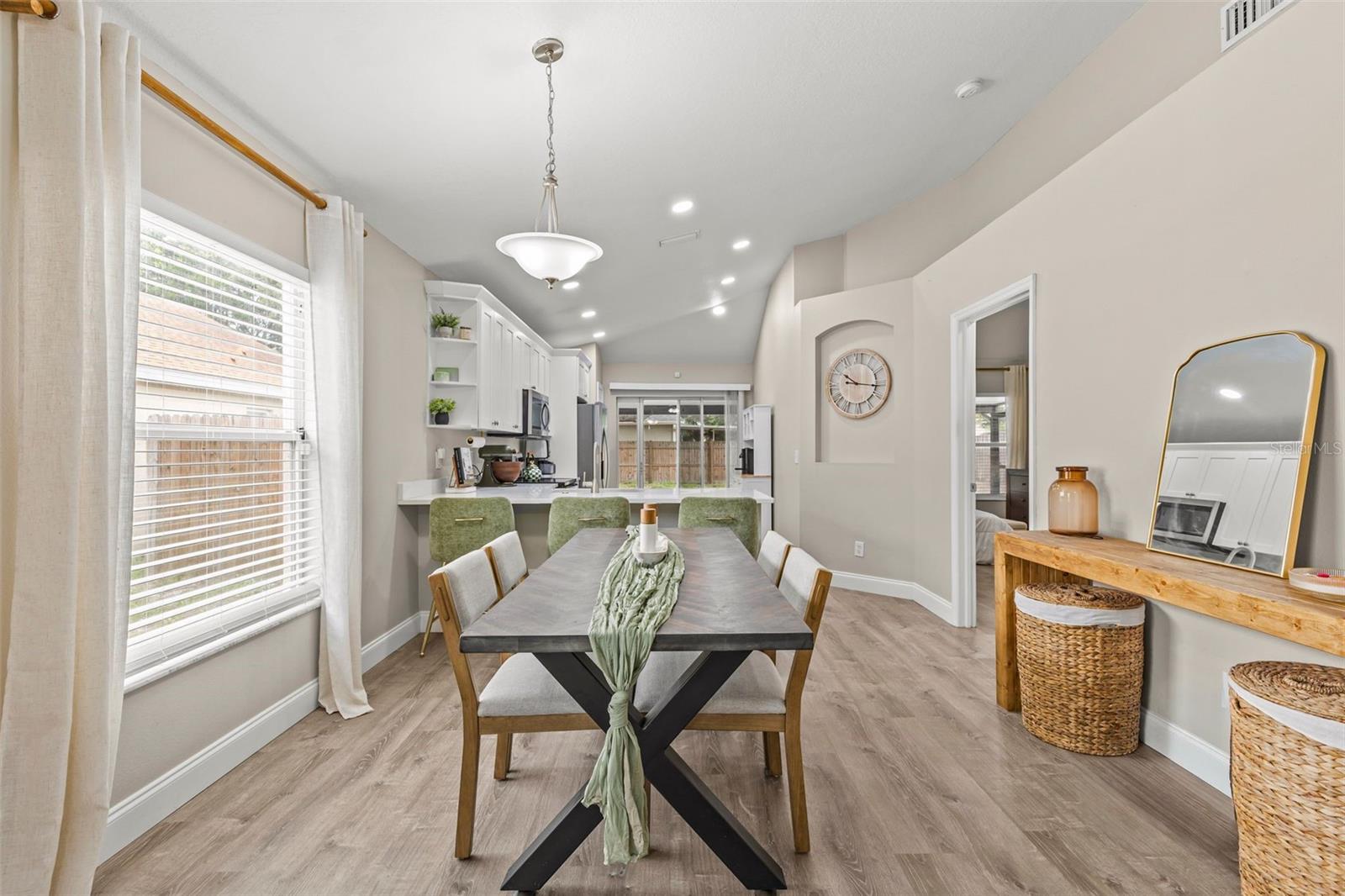 10611 LAKESIDE VISTA DR — photo 7