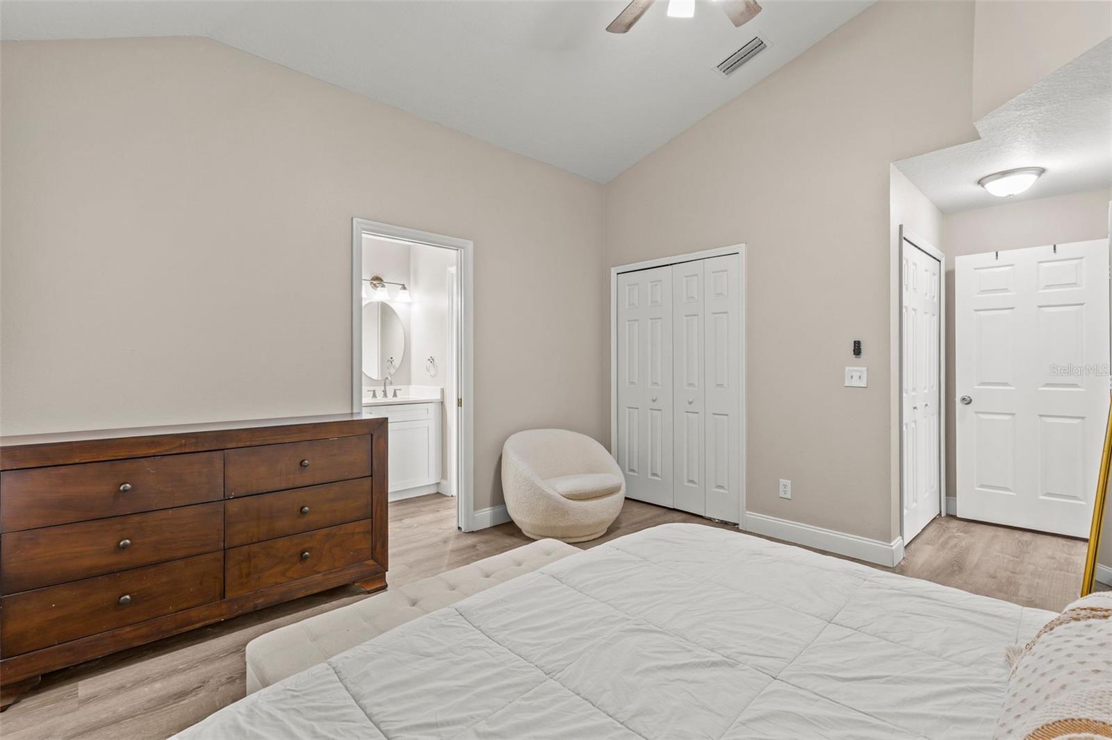 10611 LAKESIDE VISTA DR — photo 12