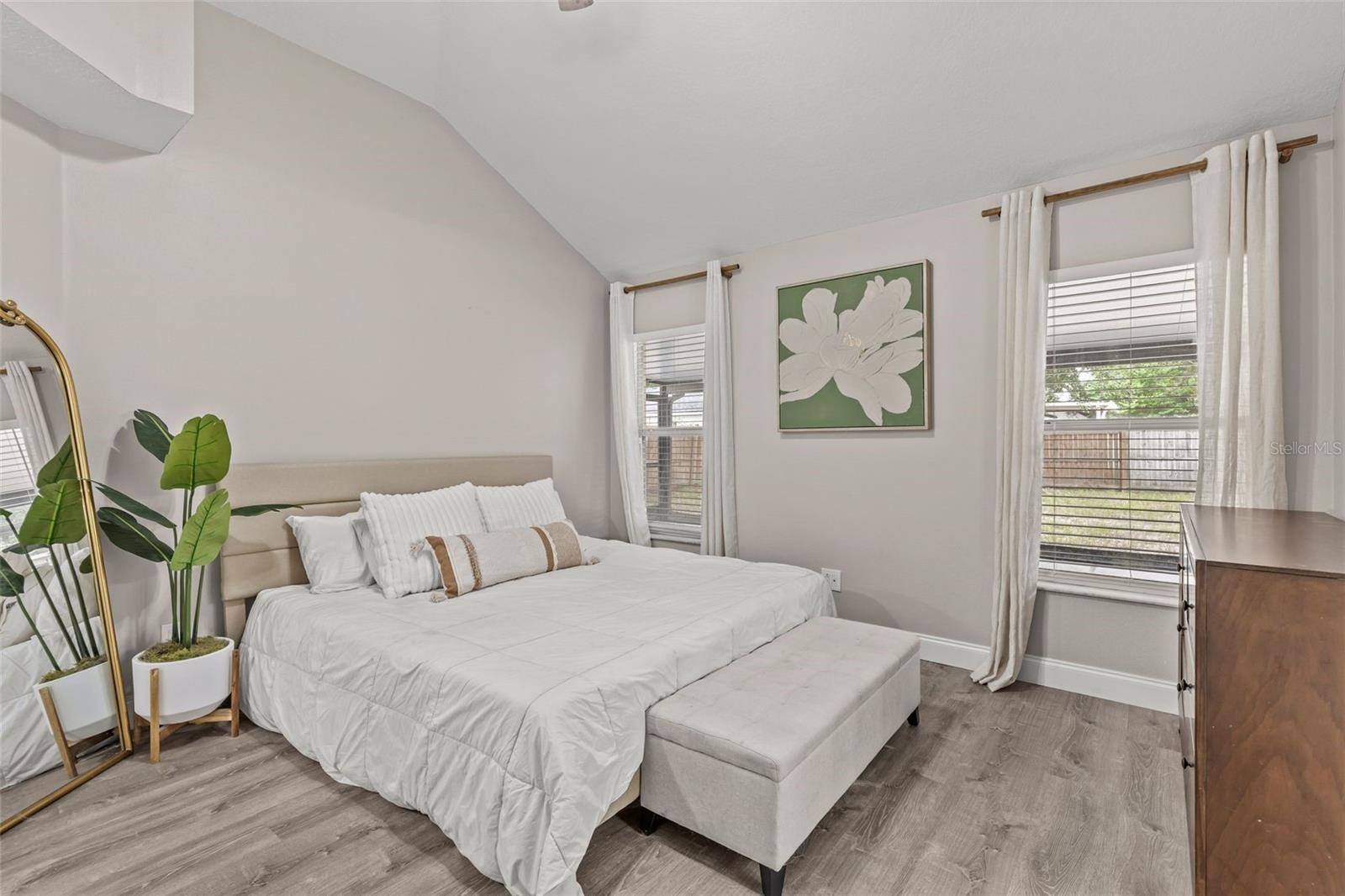 10611 LAKESIDE VISTA DR — photo 11