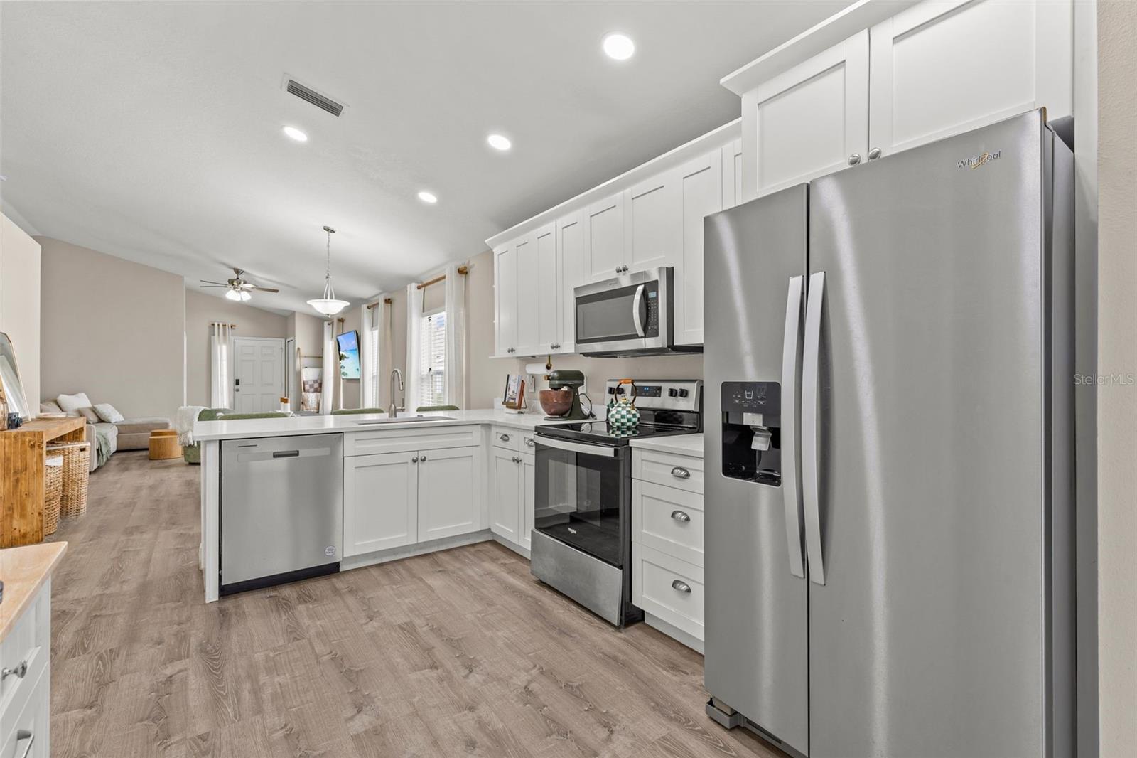 10611 LAKESIDE VISTA DR — photo 10
