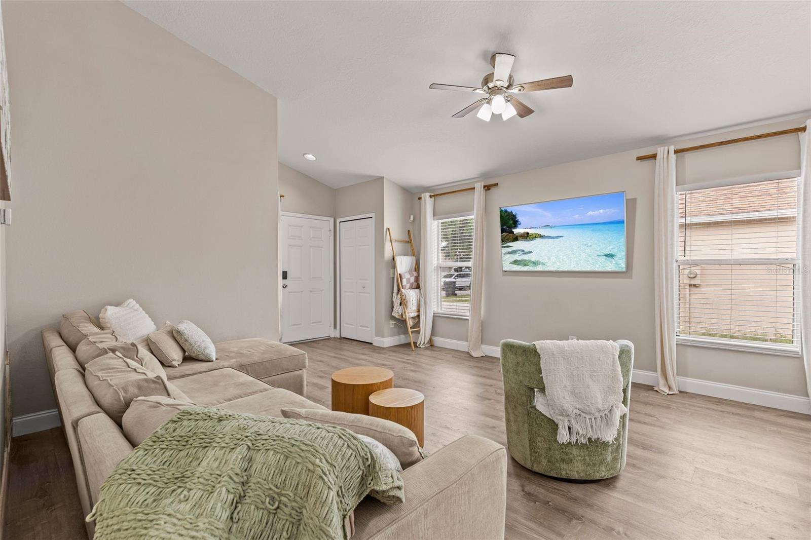 10611 LAKESIDE VISTA DR — photo 6