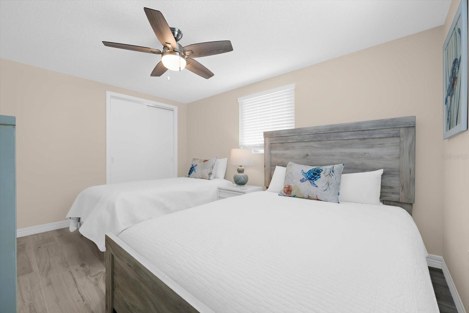 6154 MIDNIGHT PASS RD #B1 — photo 23