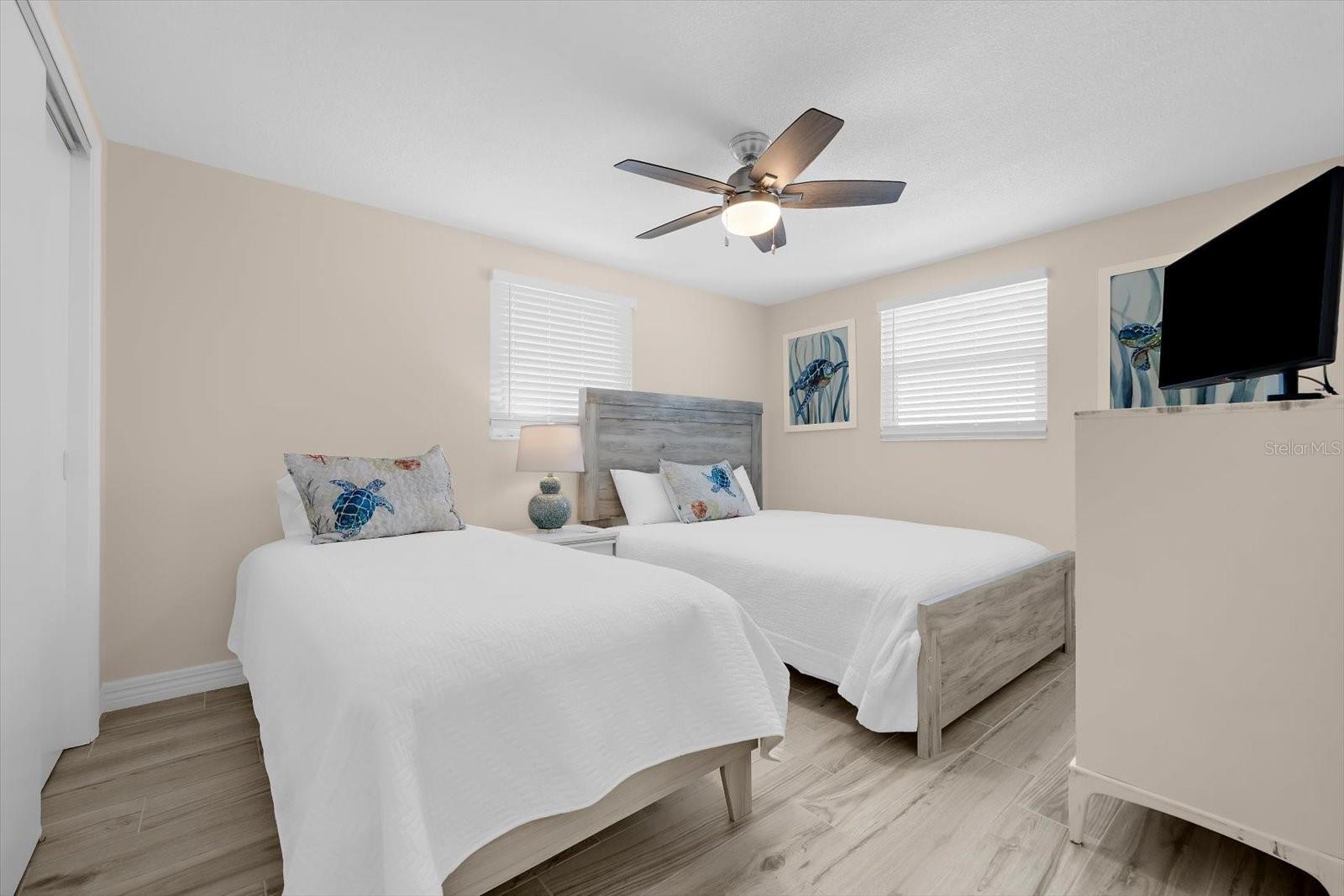 6154 MIDNIGHT PASS RD #B1 — photo 22