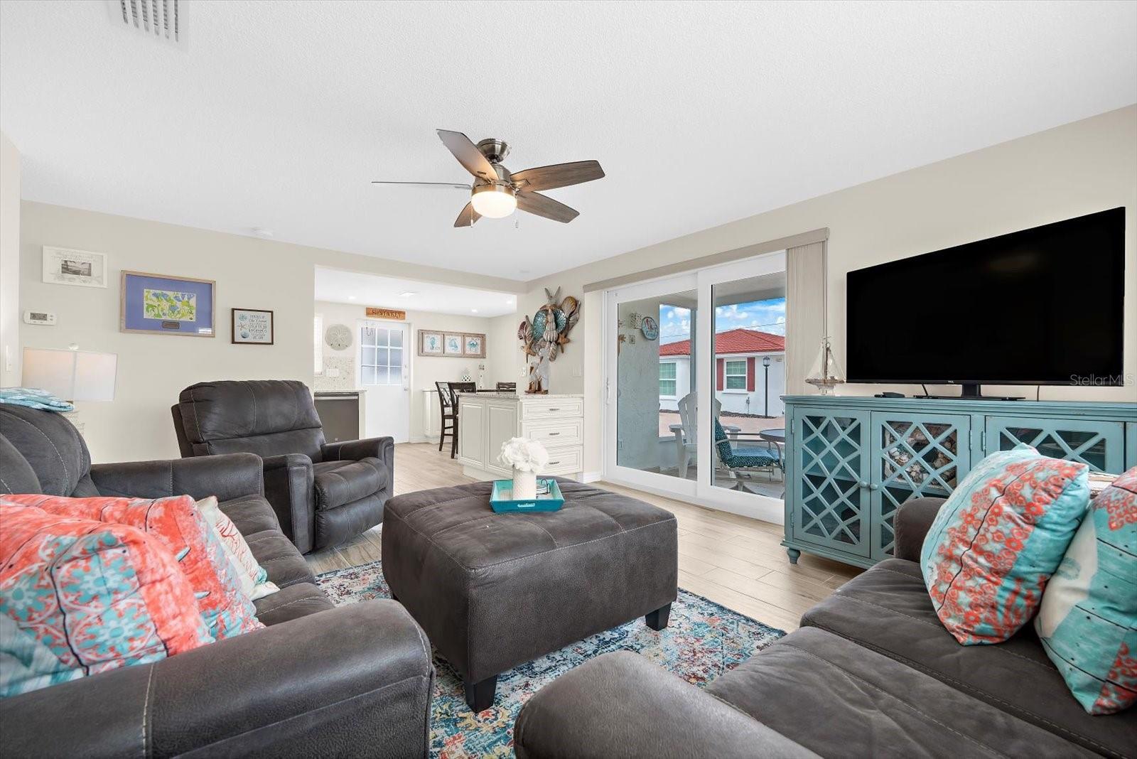 6154 MIDNIGHT PASS RD #B1 — photo 17