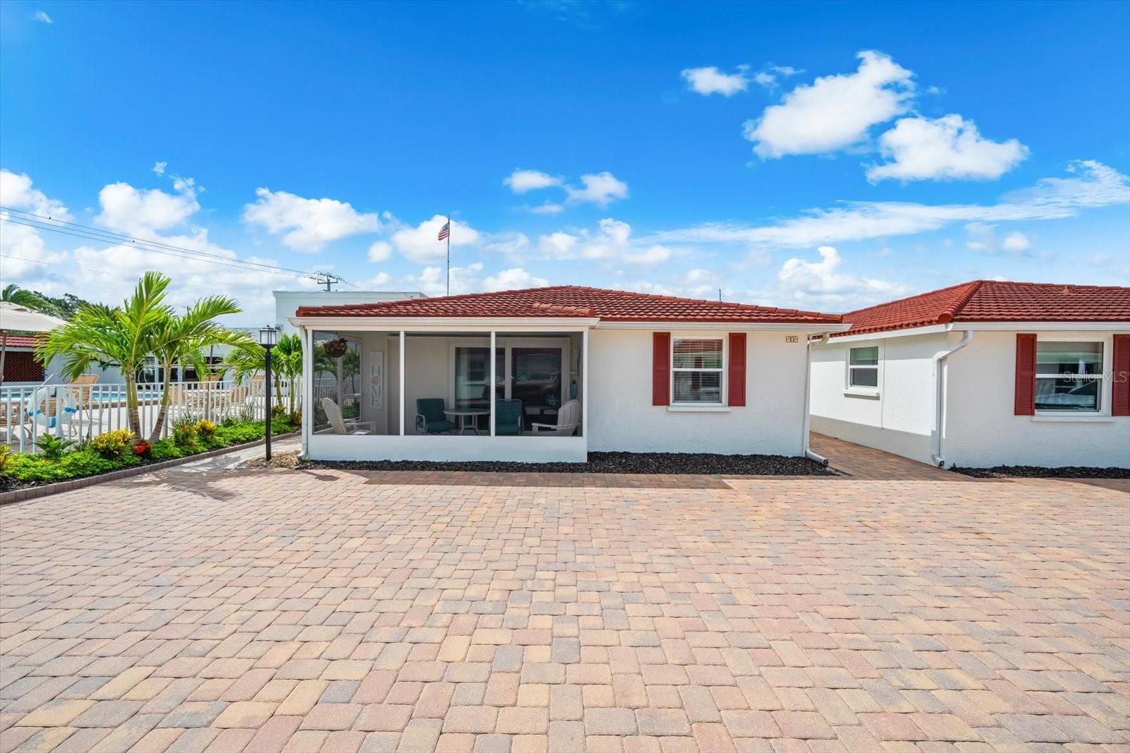 6154 MIDNIGHT PASS RD #B1 — photo 5