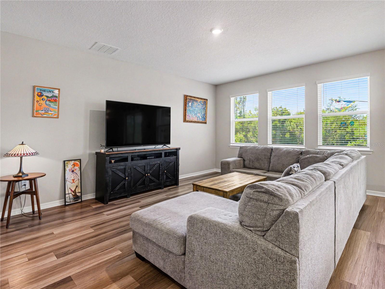 293 DAYLILY BLVD — photo 5