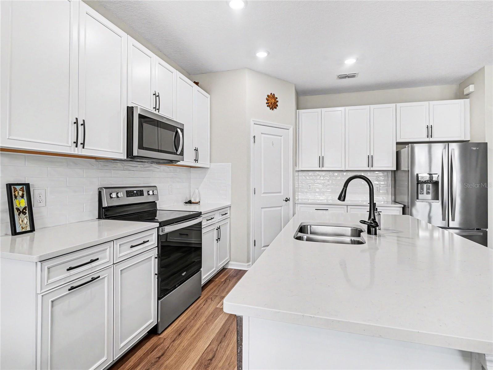 293 DAYLILY BLVD — photo 8