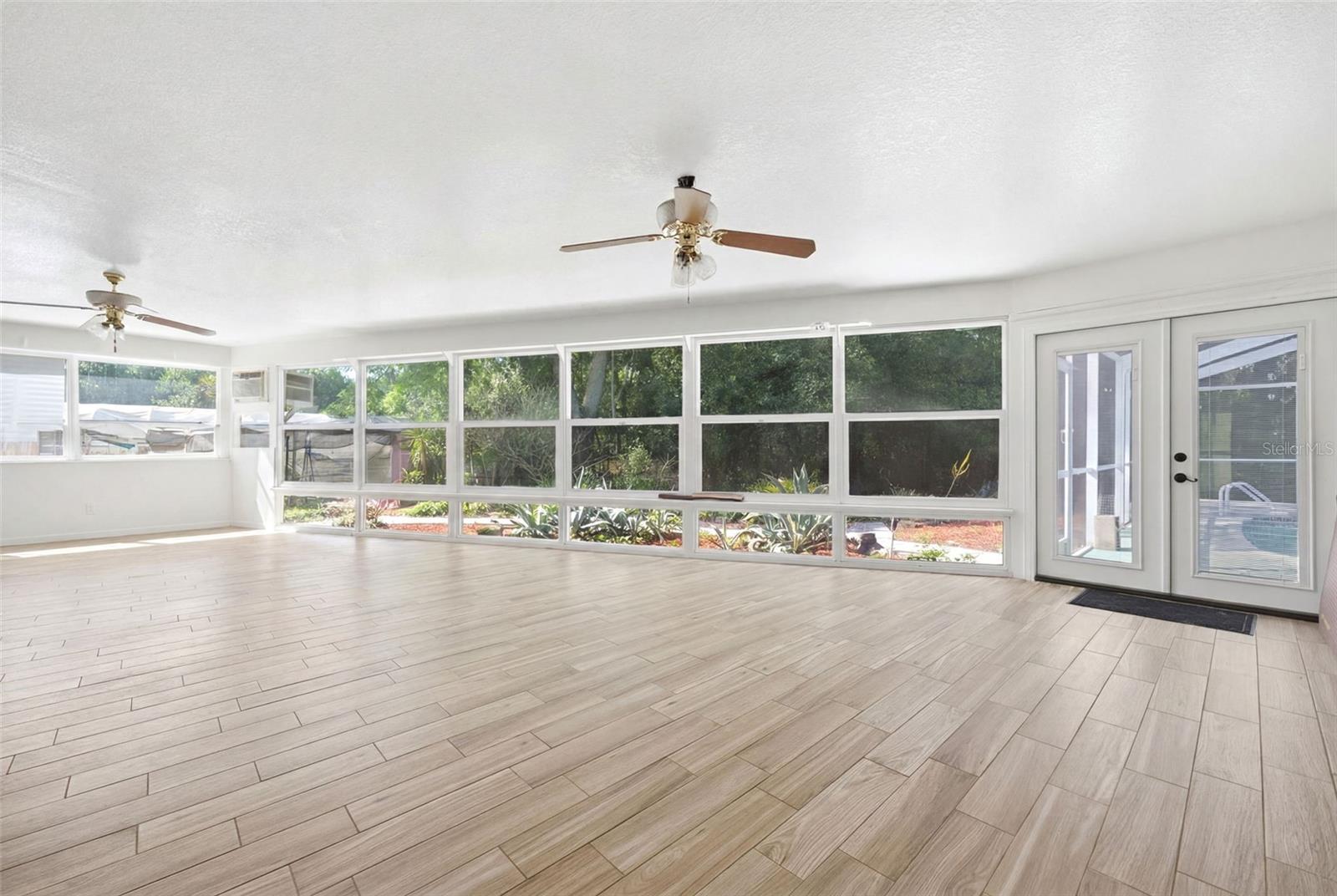 9116 LAKEVIEW DR — photo 13