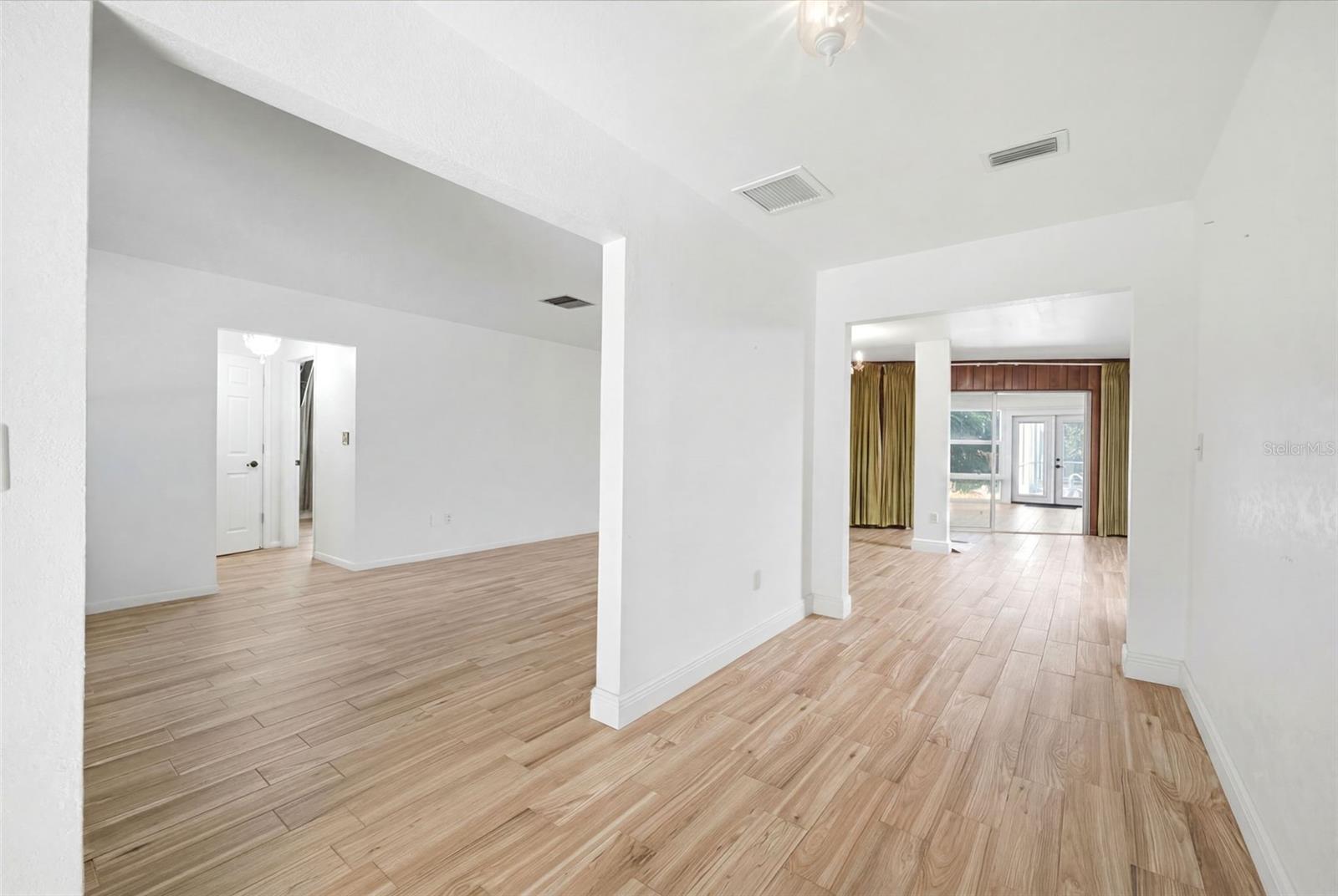9116 LAKEVIEW DR — photo 8