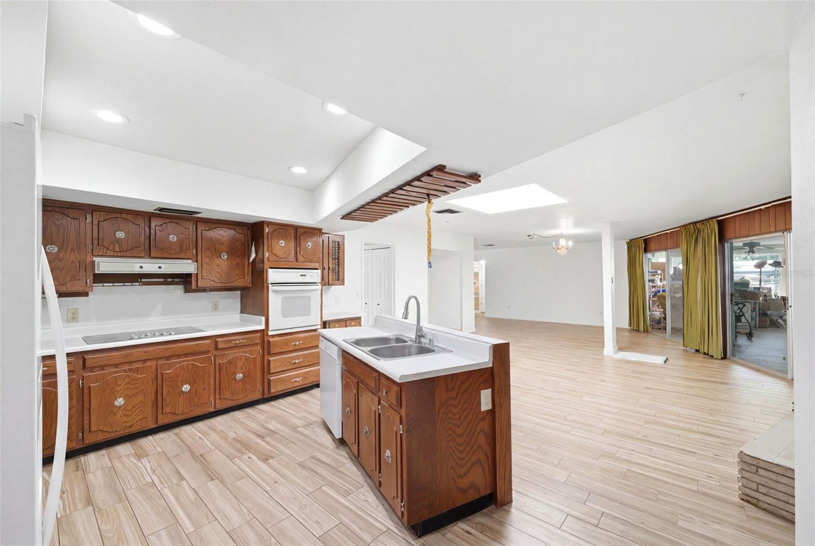 9116 LAKEVIEW DR — photo 19