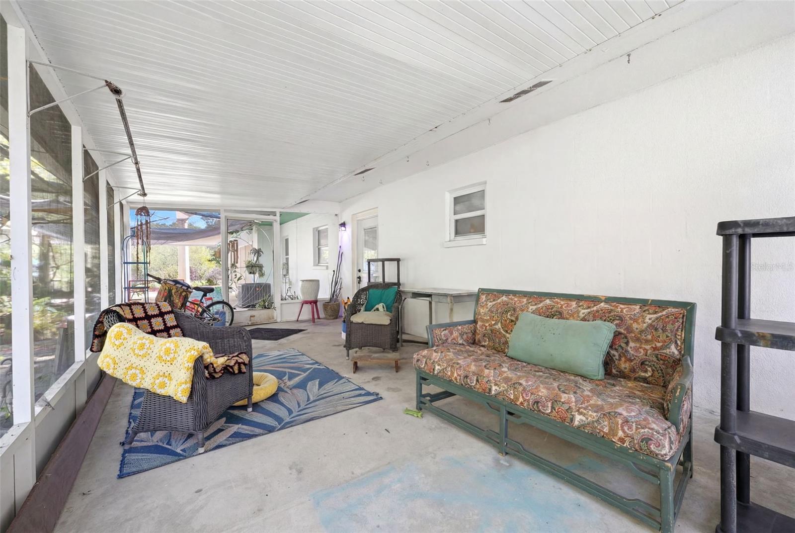 9116 LAKEVIEW DR — photo 41