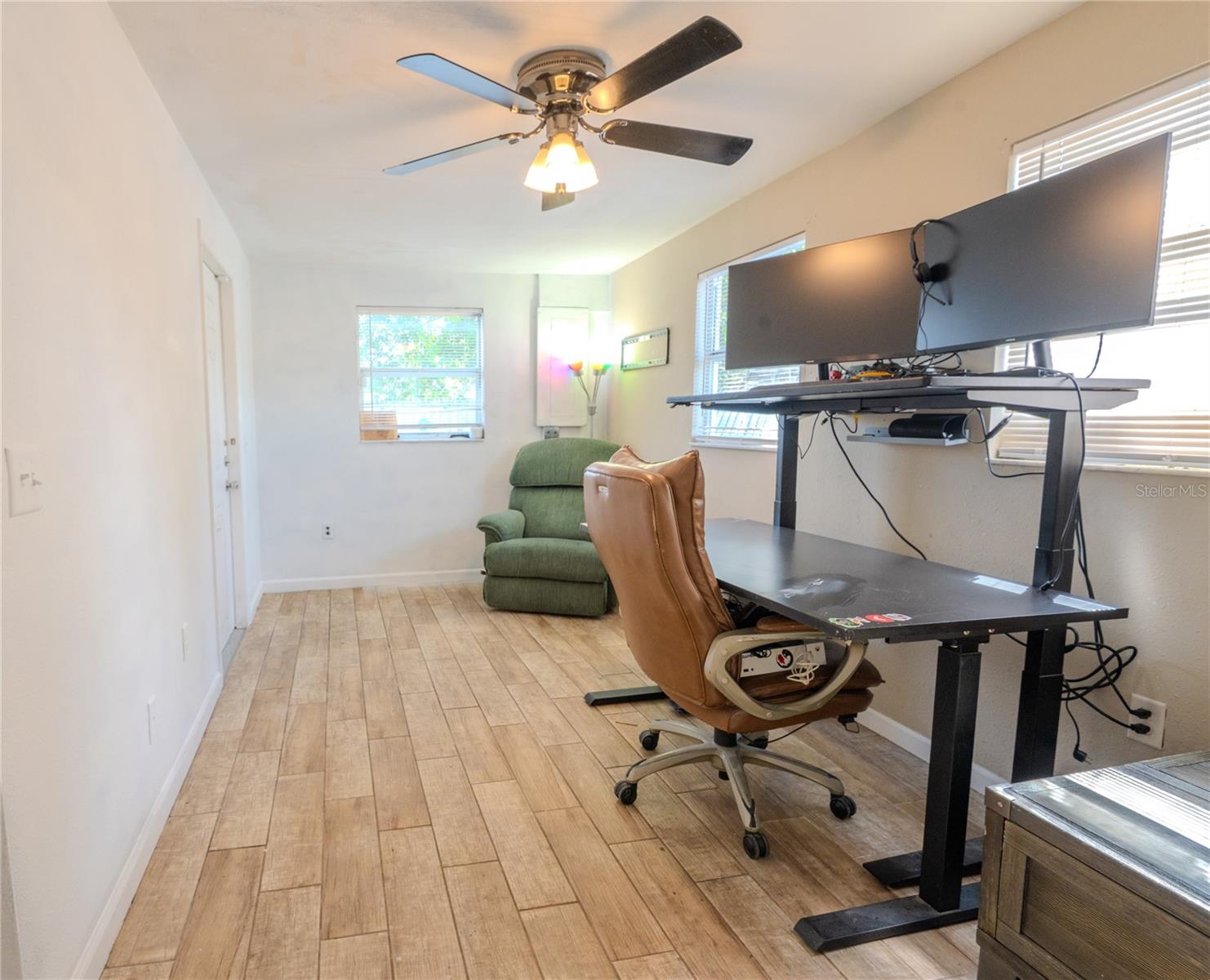 1050 DEAL LN — photo 16