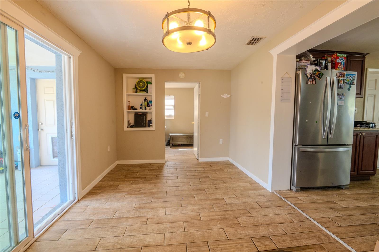 1050 DEAL LN — photo 17