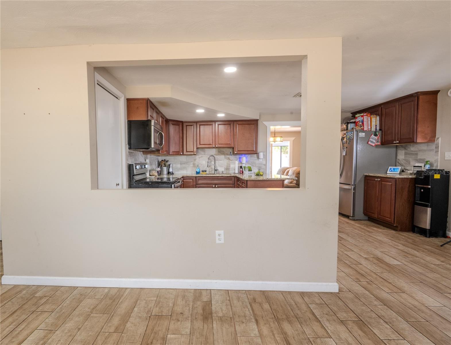 1050 DEAL LN — photo 12
