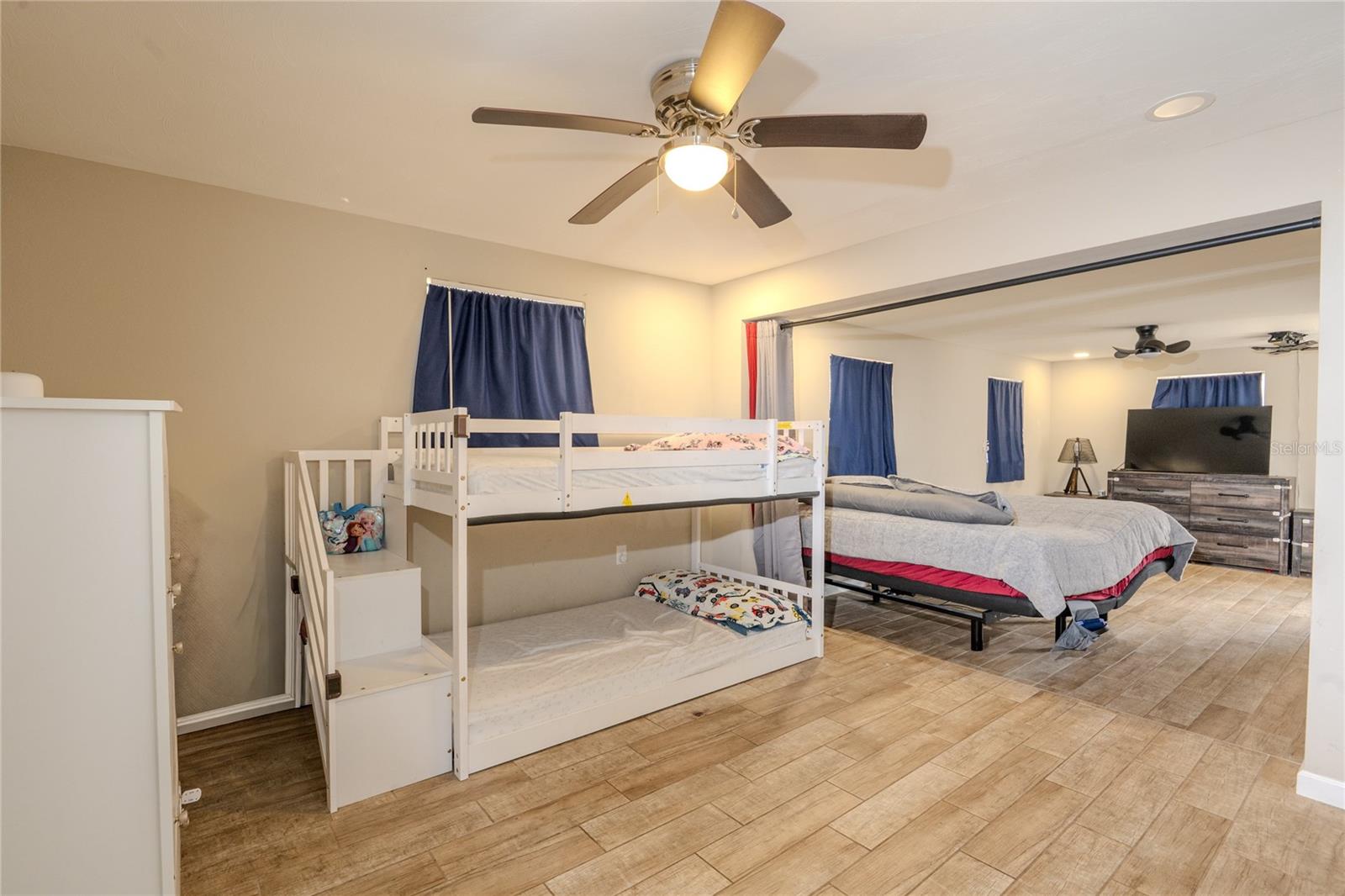 1050 DEAL LN — photo 4