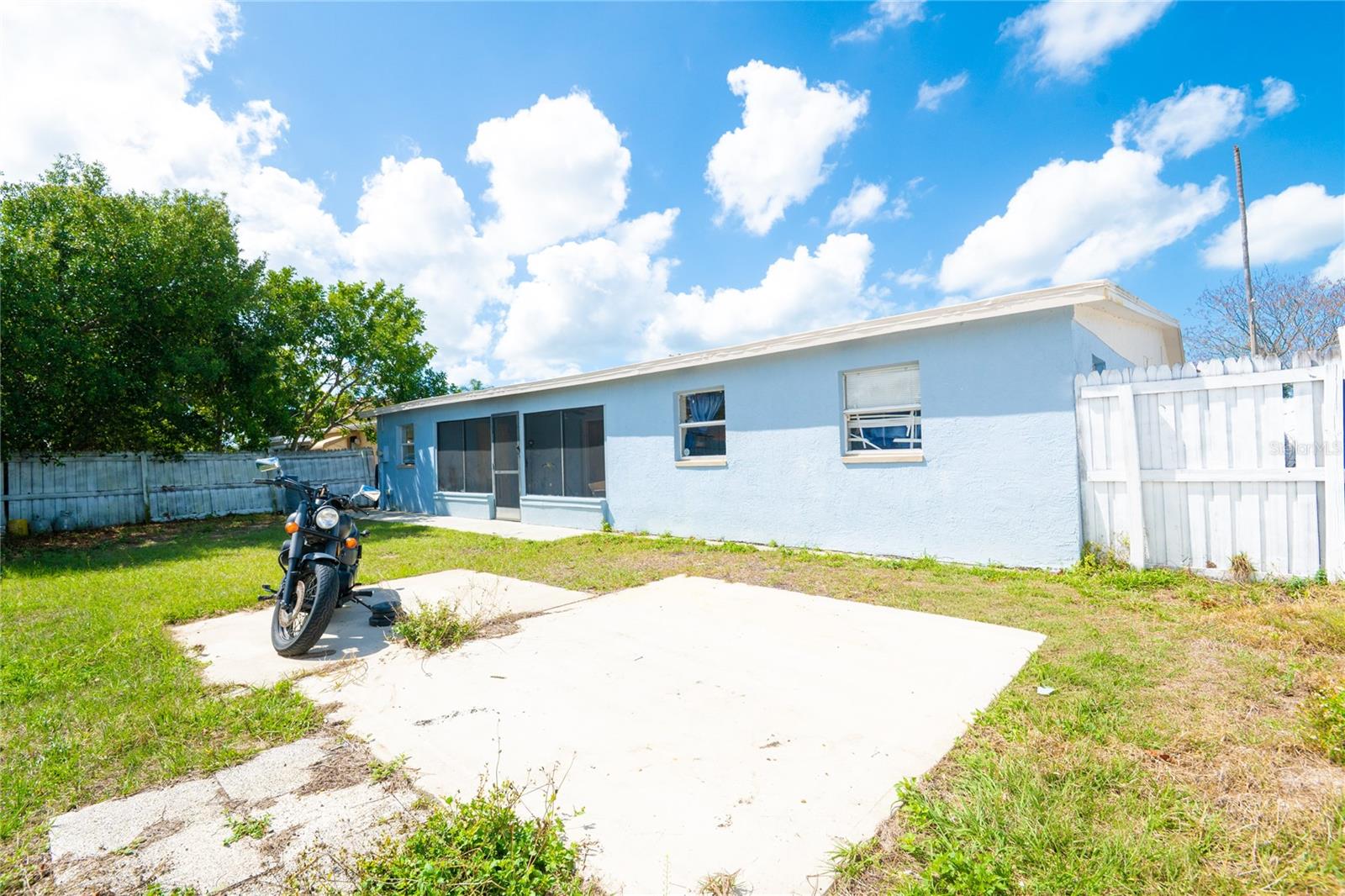 1050 DEAL LN — photo 19