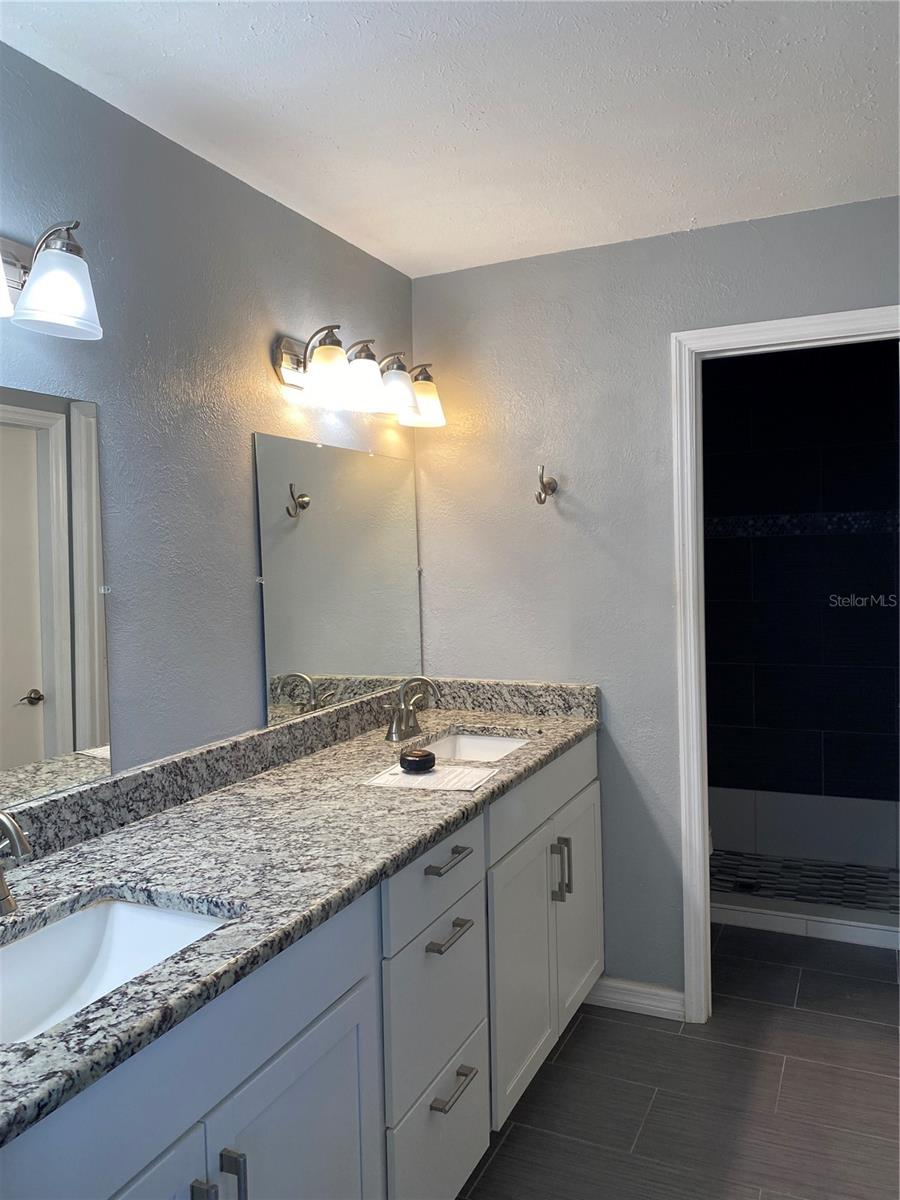 4394 SANDNER DR — photo 11
