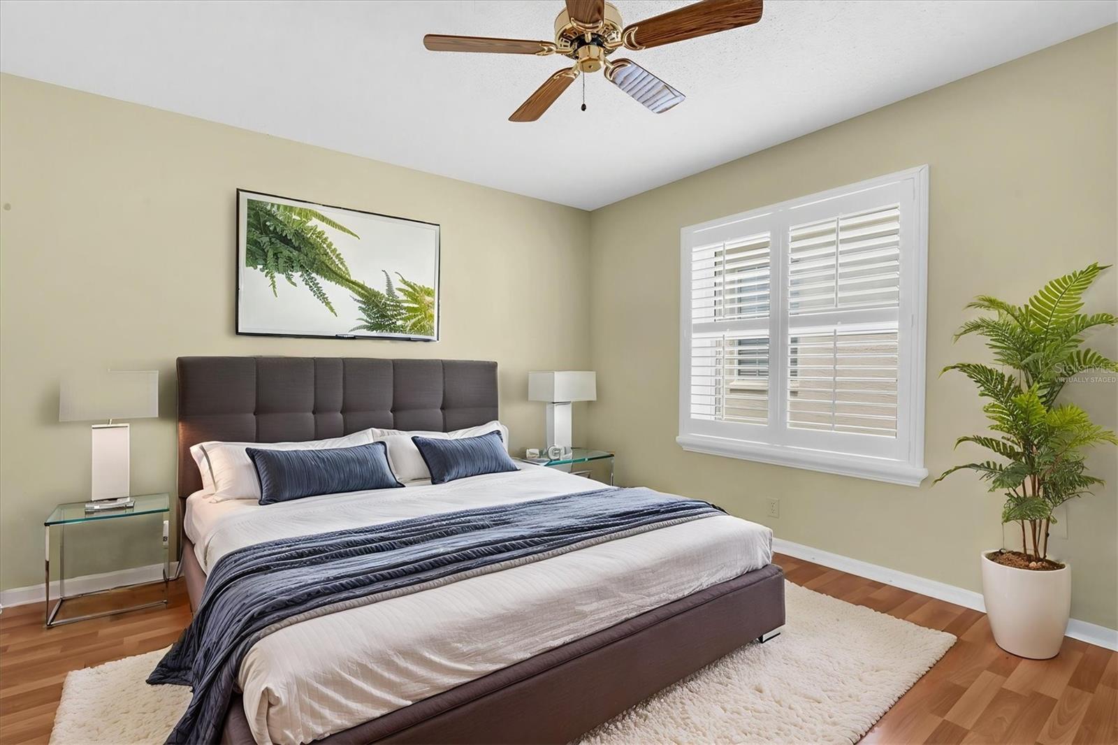 11250 HOLLANDER AVE — photo 30