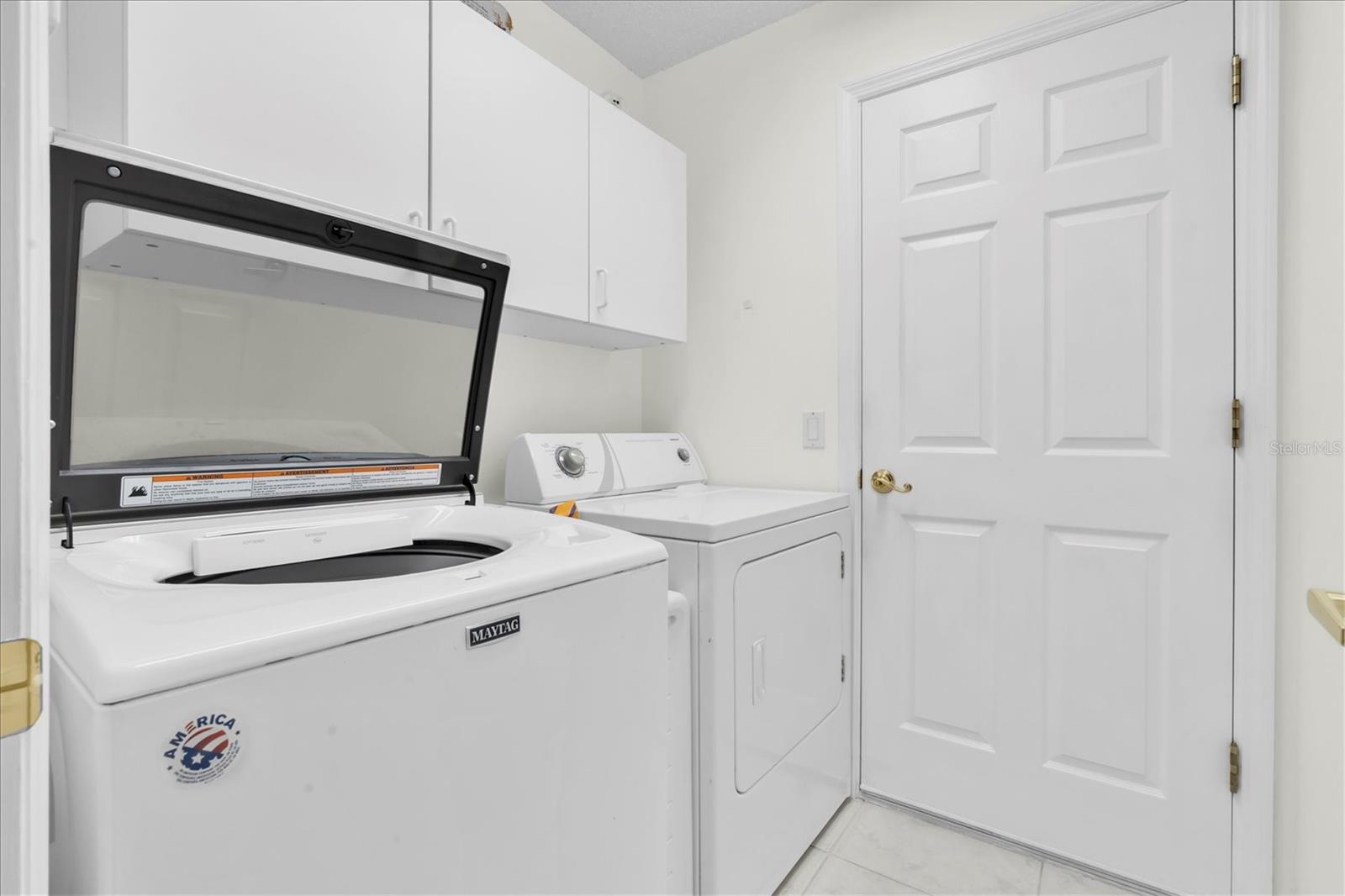 11250 HOLLANDER AVE — photo 34