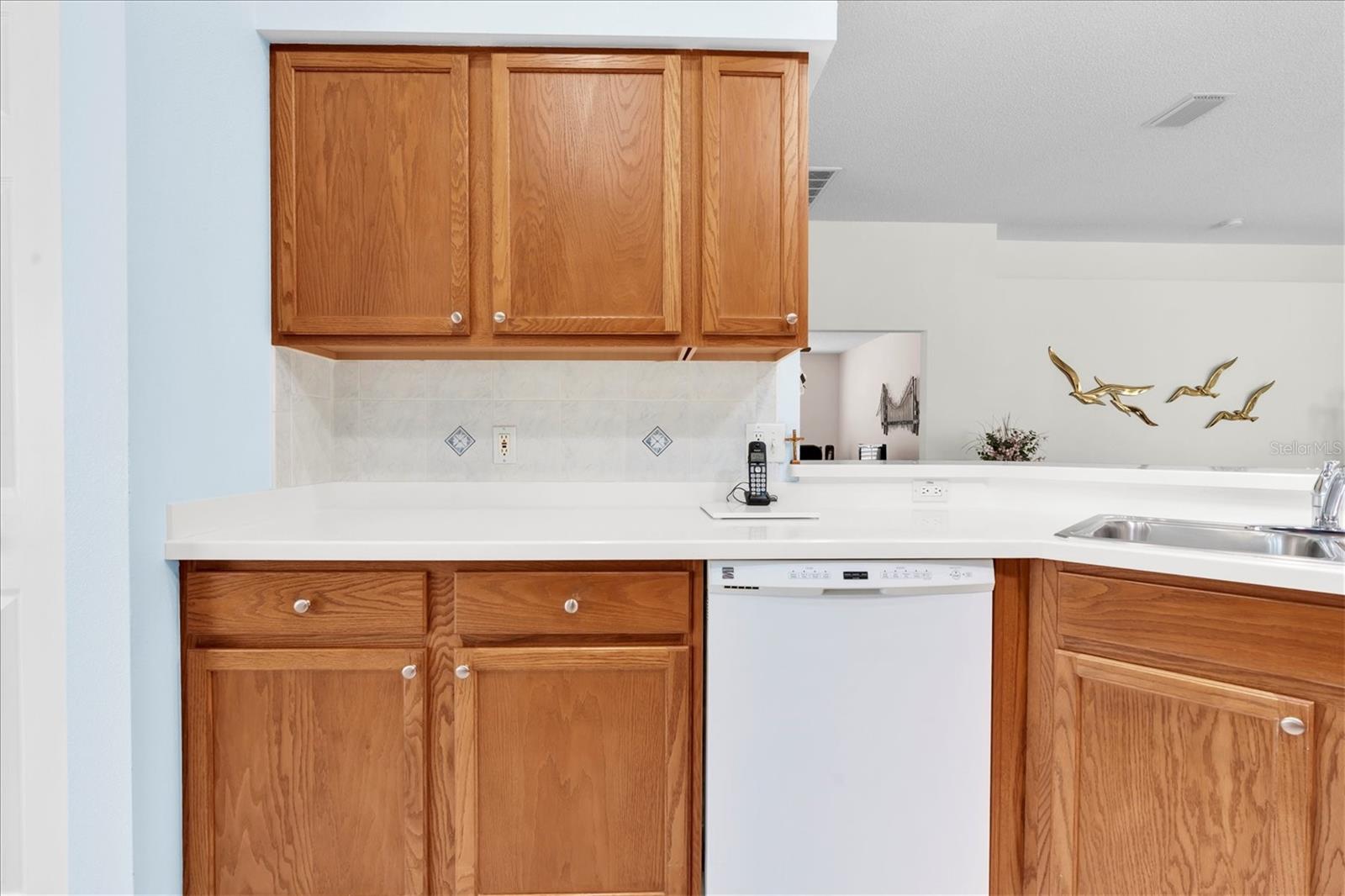 11250 HOLLANDER AVE — photo 17