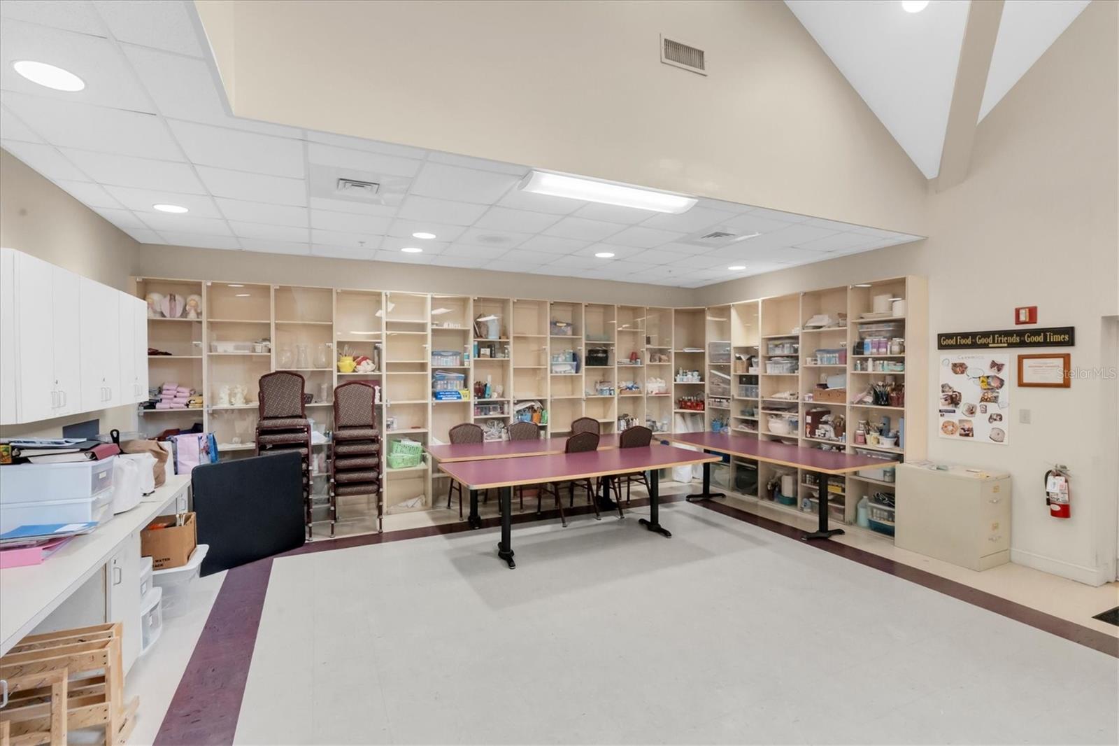 11250 HOLLANDER AVE — photo 57