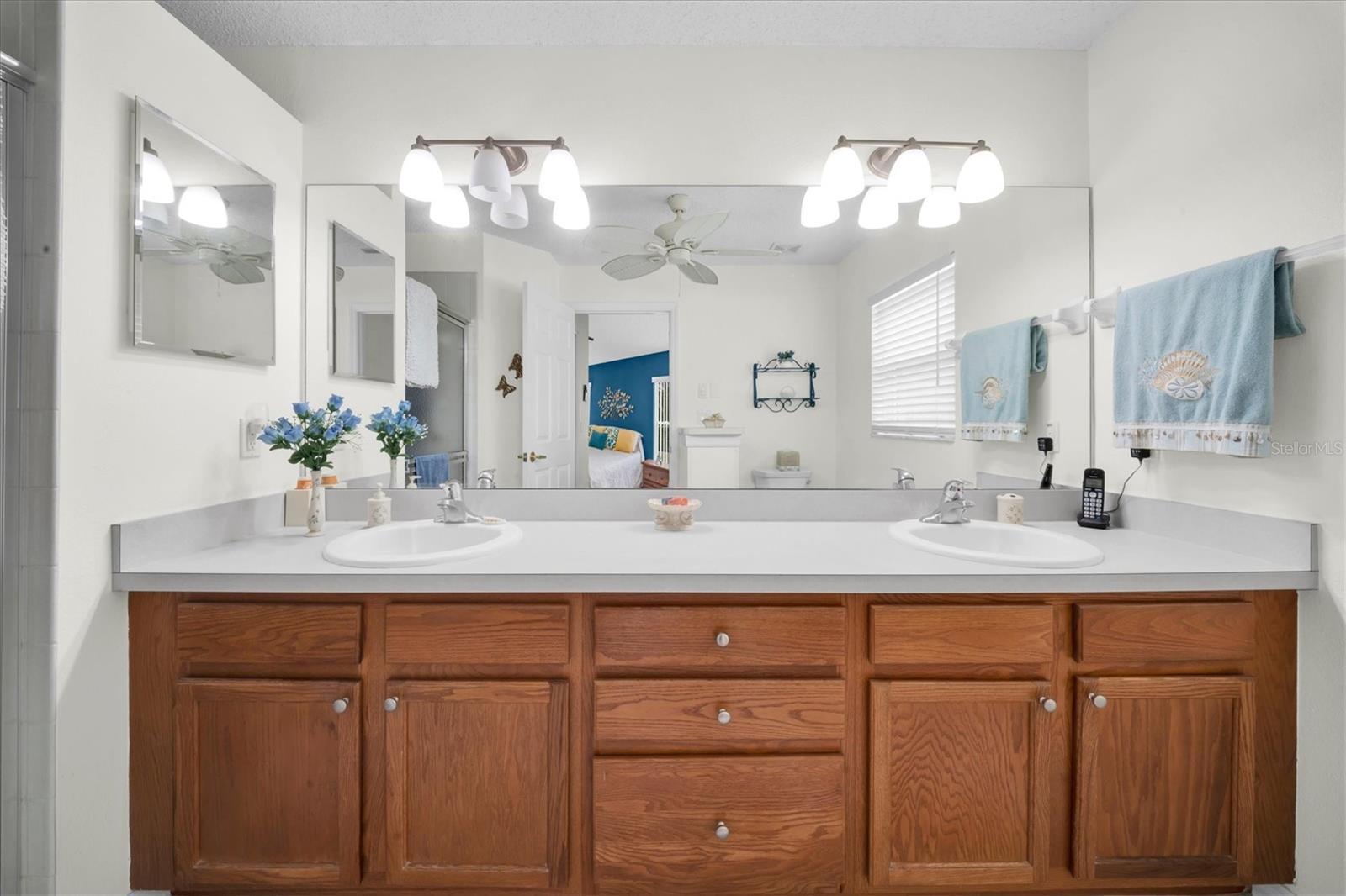 11250 HOLLANDER AVE — photo 28