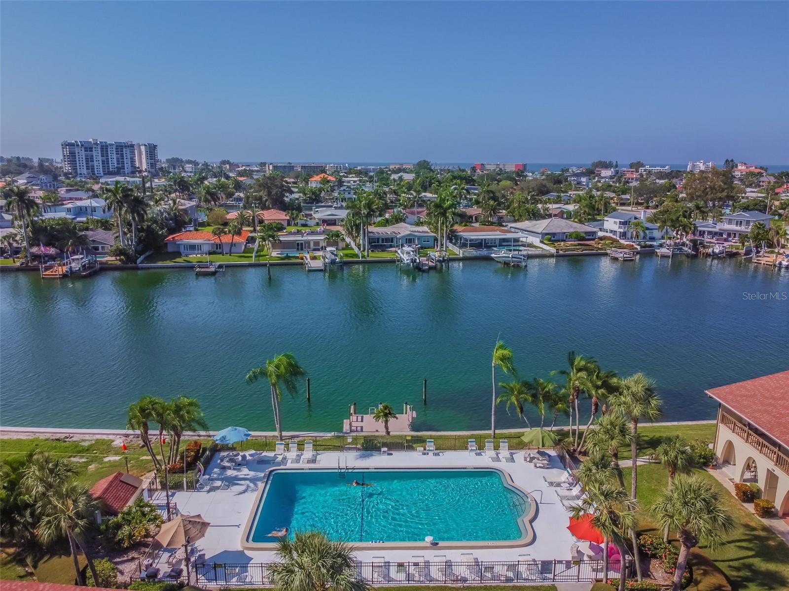 552 PLAZA SEVILLE CT #97 — photo 41