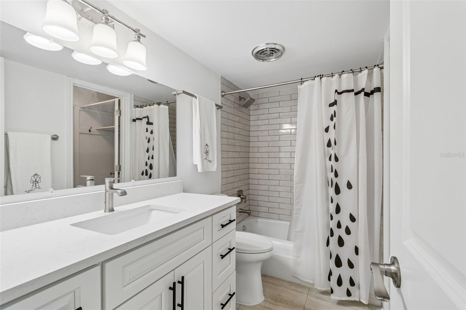 552 PLAZA SEVILLE CT #97 — photo 20