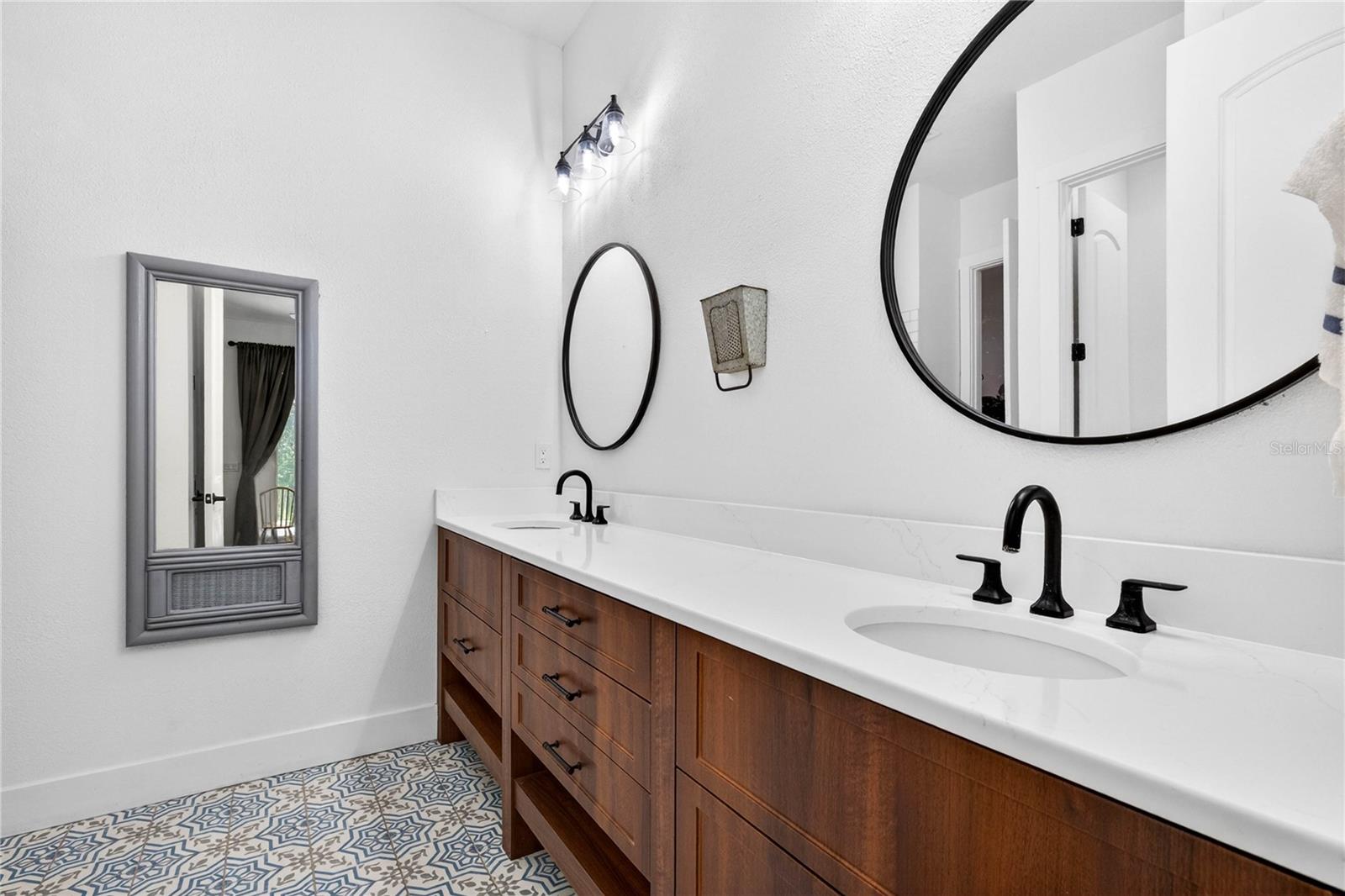 17265 MEADOW BLUFF VW — photo 46