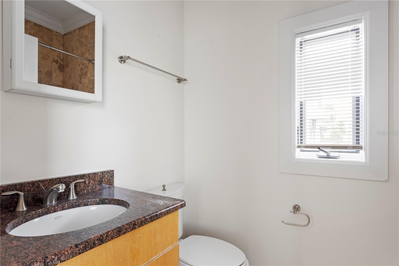 512 S GLEN AVE — photo 38