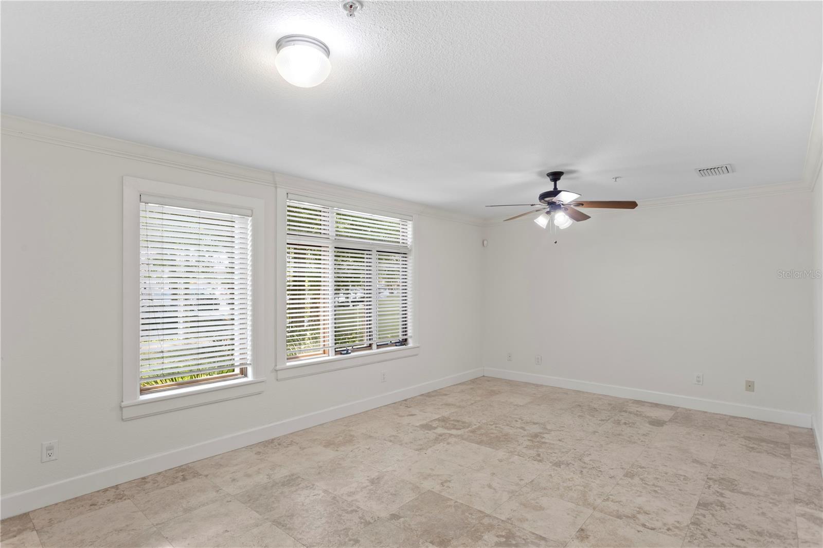512 S GLEN AVE — photo 10