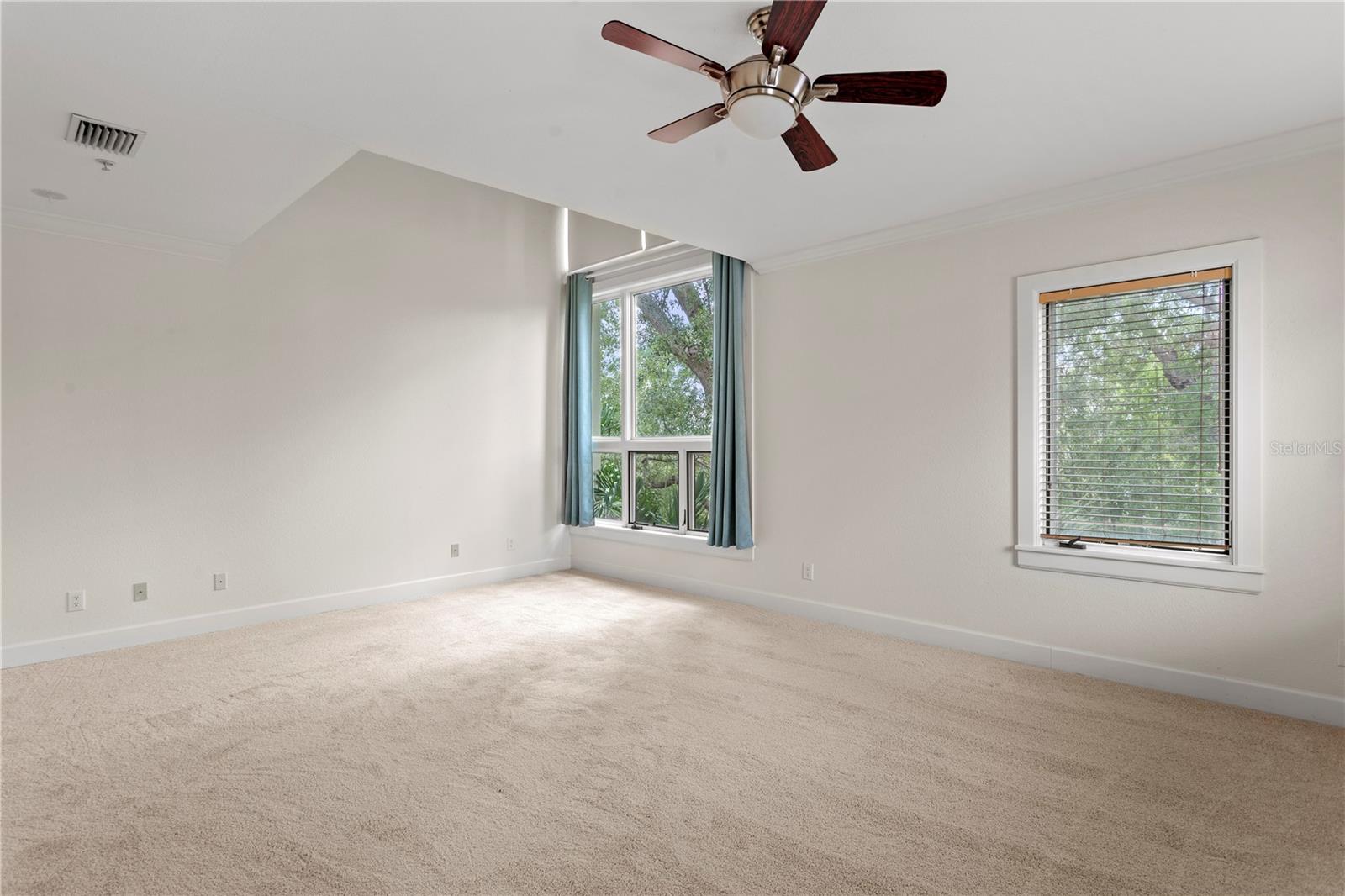 512 S GLEN AVE — photo 8