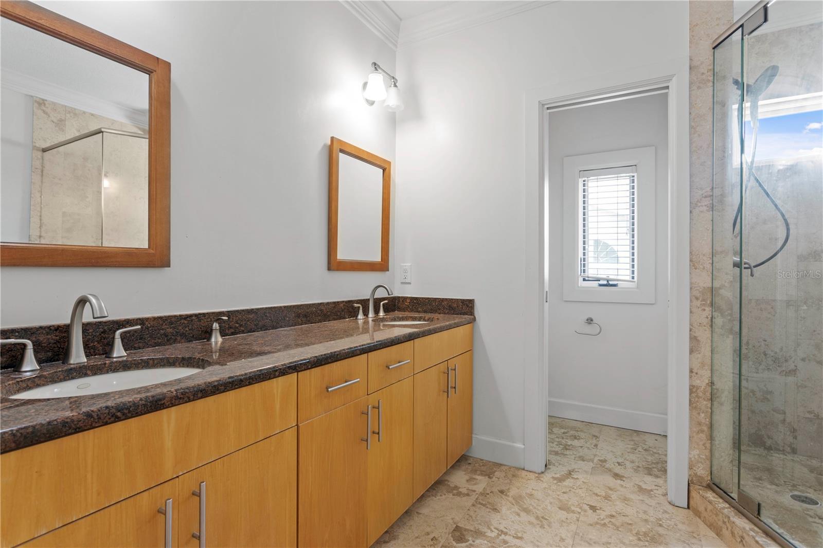 512 S GLEN AVE — photo 33